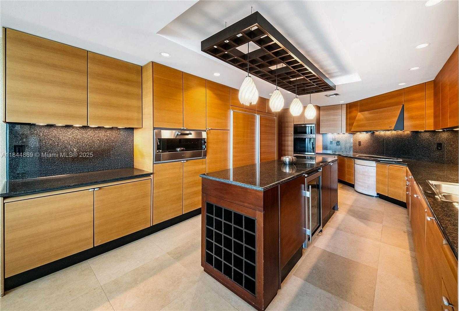 Small Image of 1643 BRICKELL AVE #3702, Miami Number 6