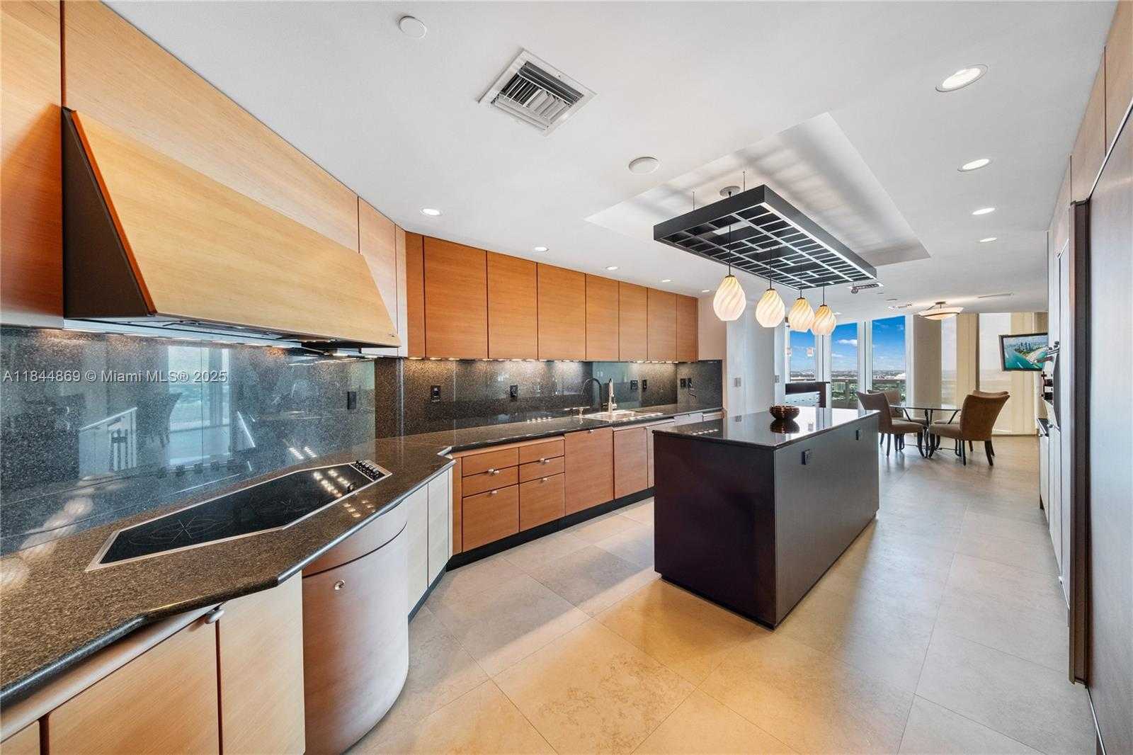 Small Image of 1643 BRICKELL AVE #3702, Miami Number 7
