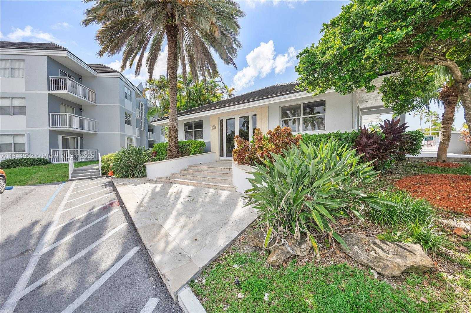 Small Image of 8620 SOUTH WEST 212TH ST #301, Cutler Bay Number 5