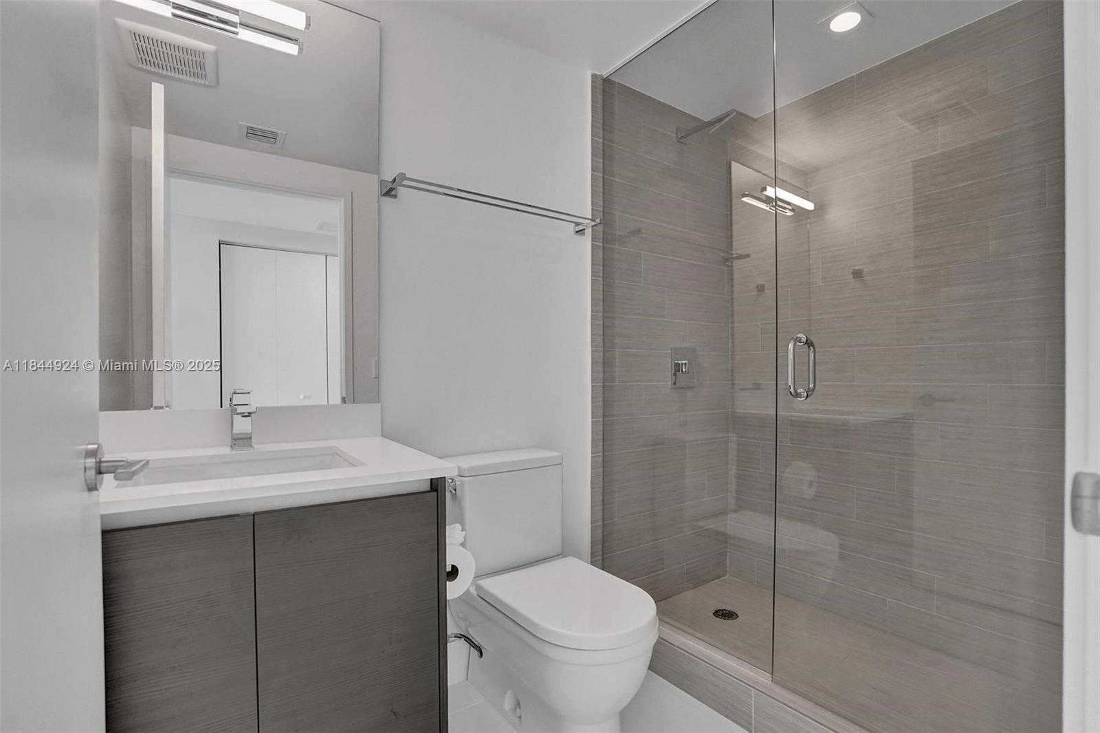 Small Image of 330 SUNNY ISLES BLVD #5-2207, Sunny Isles Beach Number 15