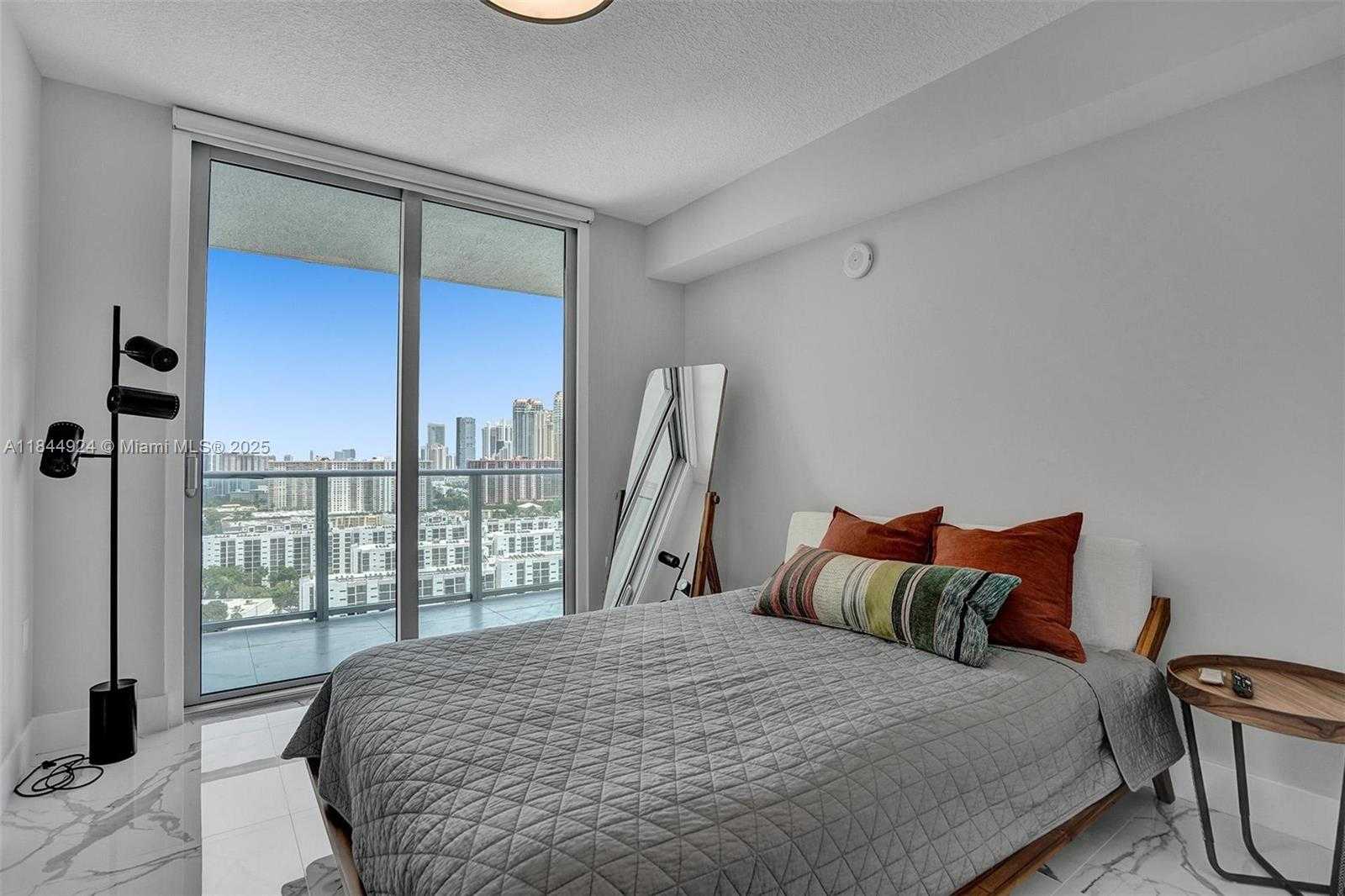 Small Image of 330 SUNNY ISLES BLVD #5-2207, Sunny Isles Beach Number 22