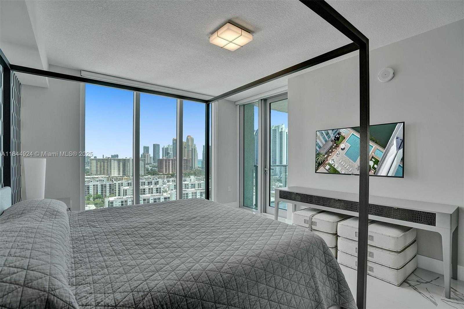 Small Image of 330 SUNNY ISLES BLVD #5-2207, Sunny Isles Beach Number 6