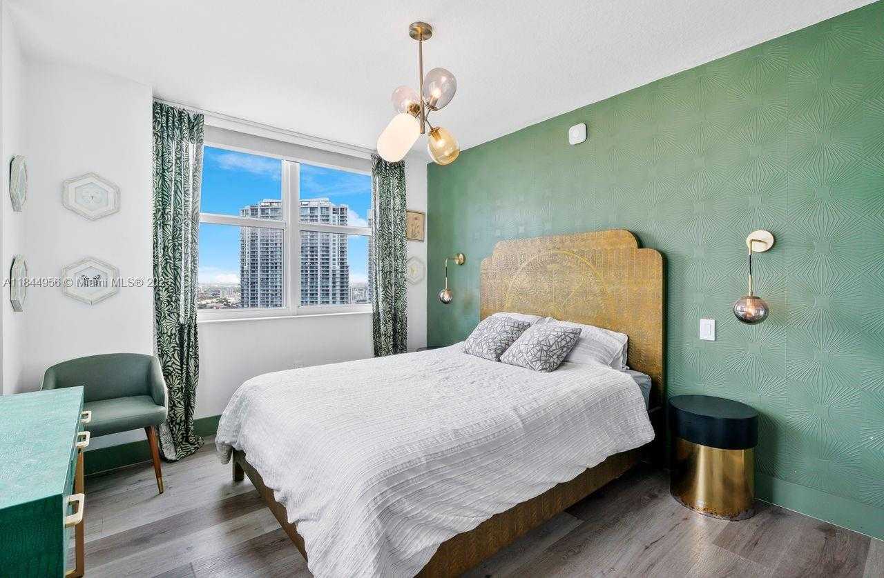 Small Image of 31 SOUTH EAST 5TH ST #2911, Miami Number 18