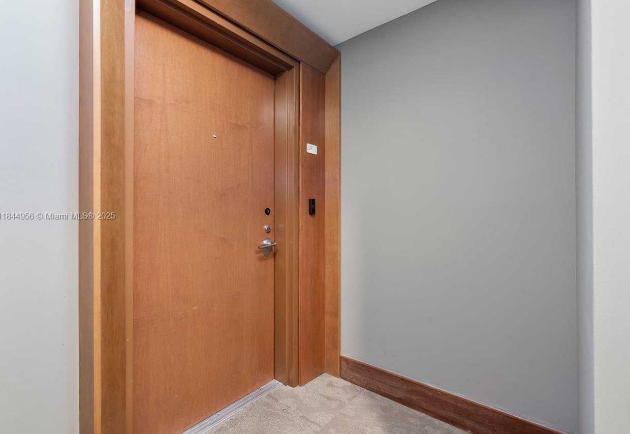 Small Image of 31 SOUTH EAST 5TH ST #2911, Miami Number 33