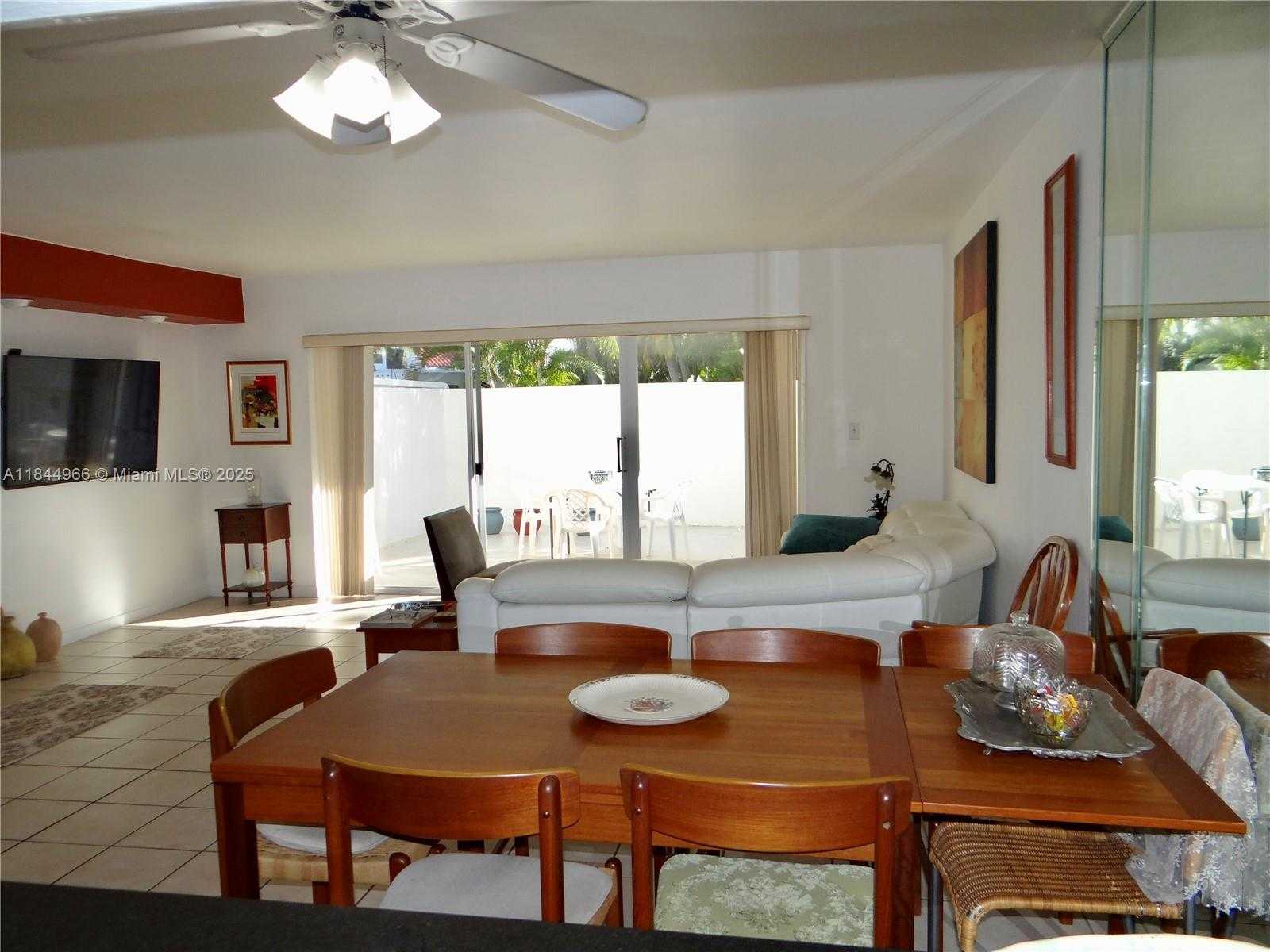 Small Image of 3500 MAGELLAN CIR #714, Aventura Number 10