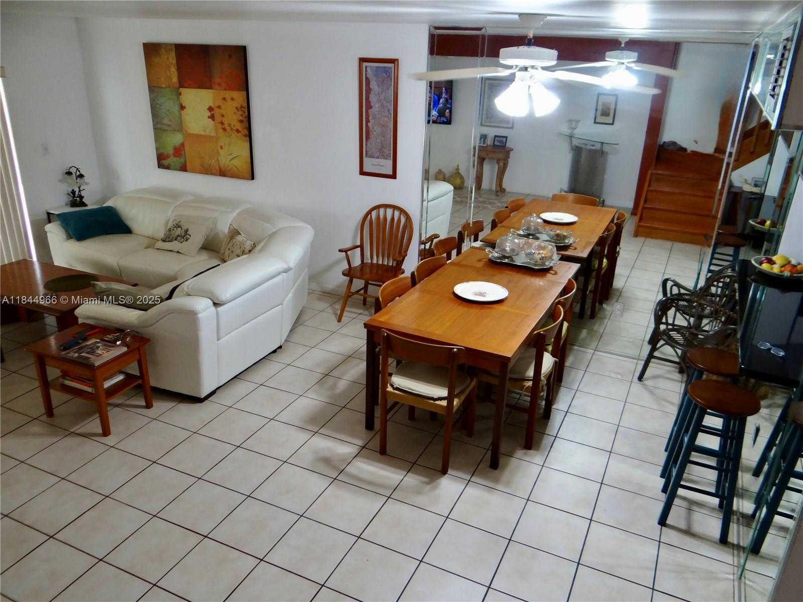 Small Image of 3500 MAGELLAN CIR #714, Aventura Number 13