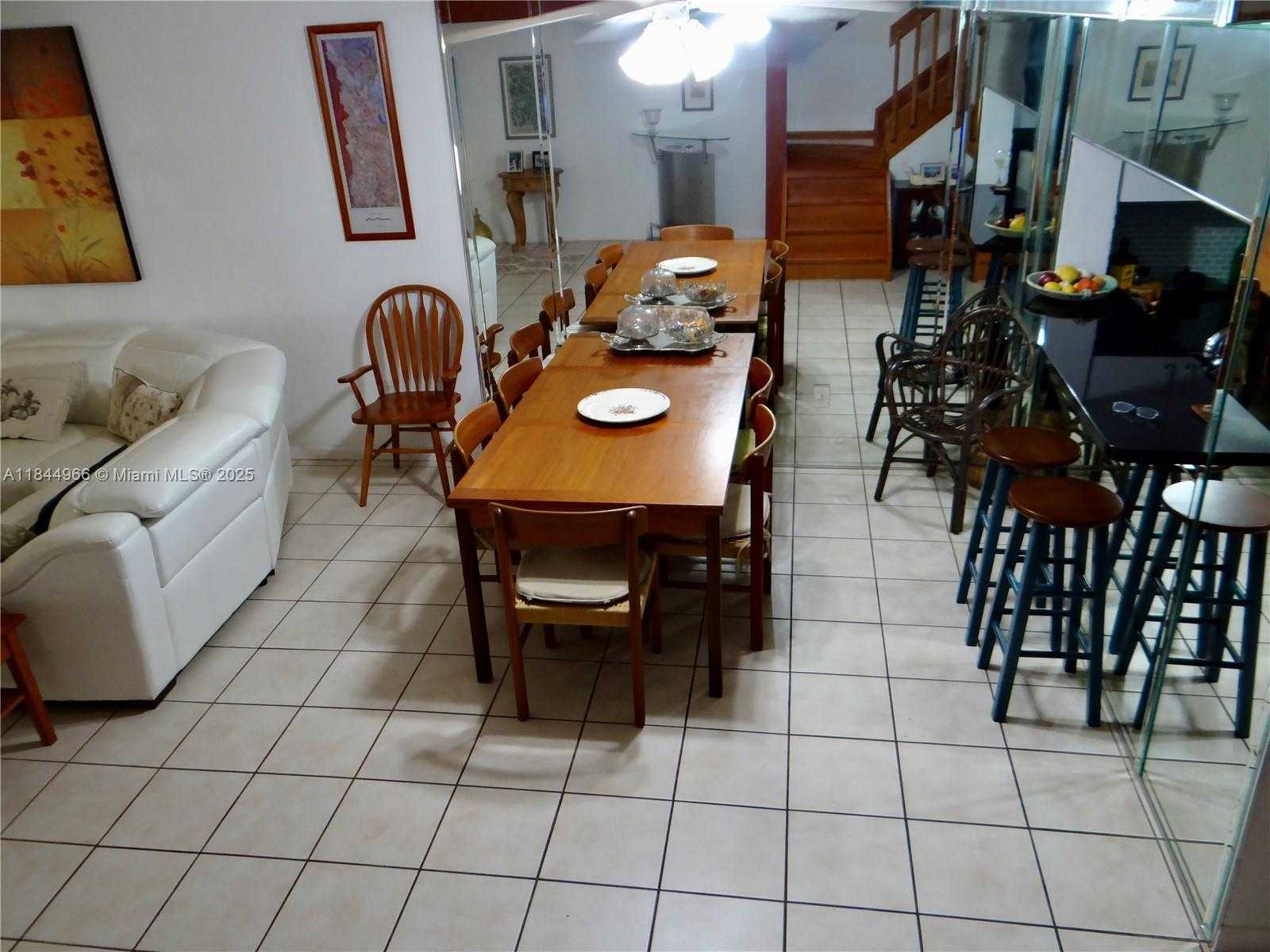 Small Image of 3500 MAGELLAN CIR #714, Aventura Number 14