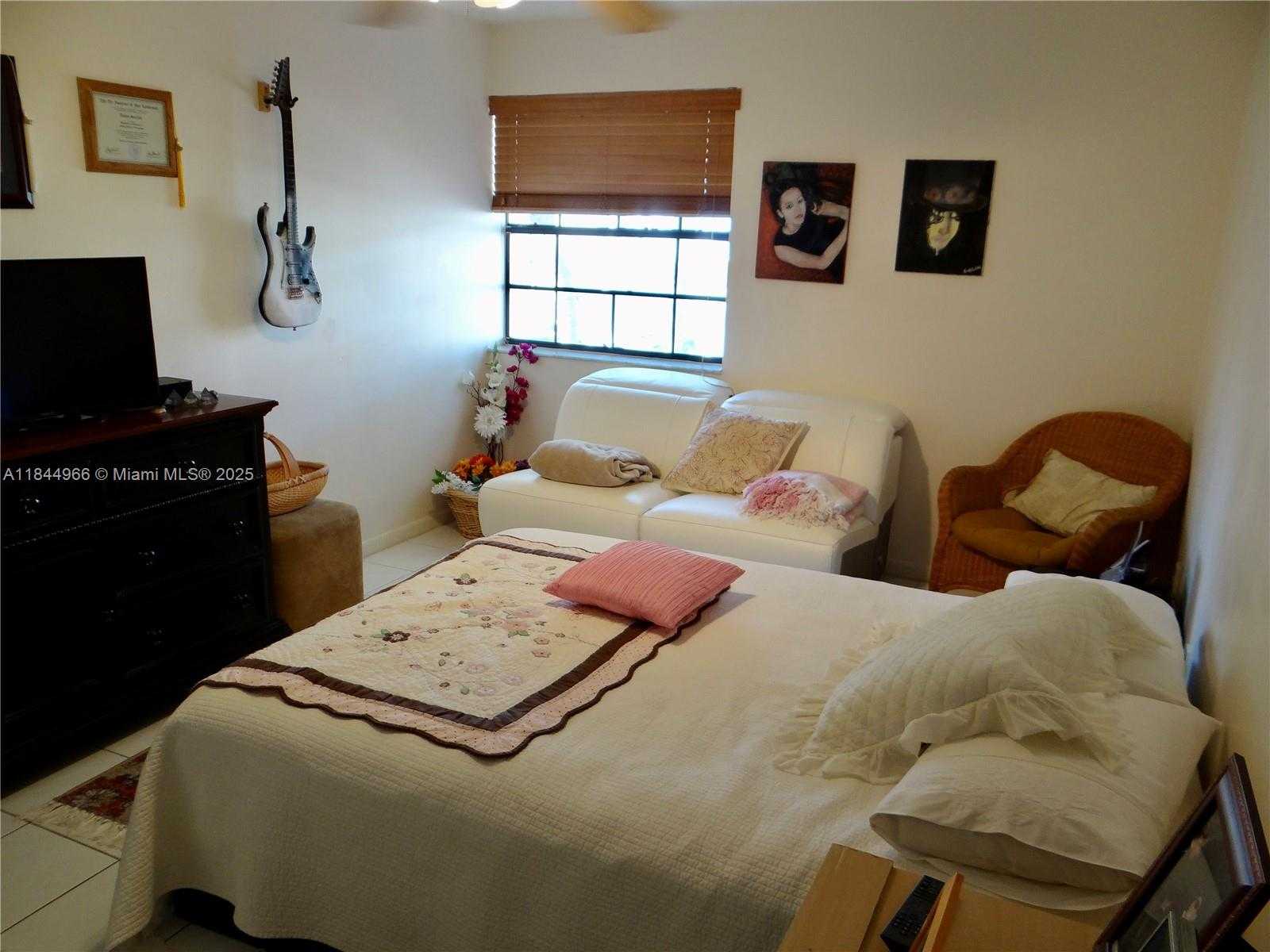 Small Image of 3500 MAGELLAN CIR #714, Aventura Number 22
