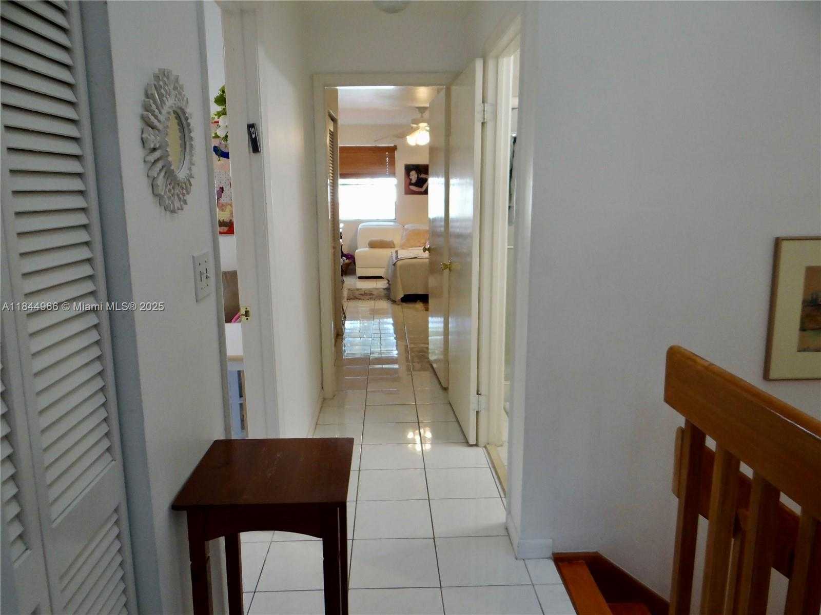 Small Image of 3500 MAGELLAN CIR #714, Aventura Number 34