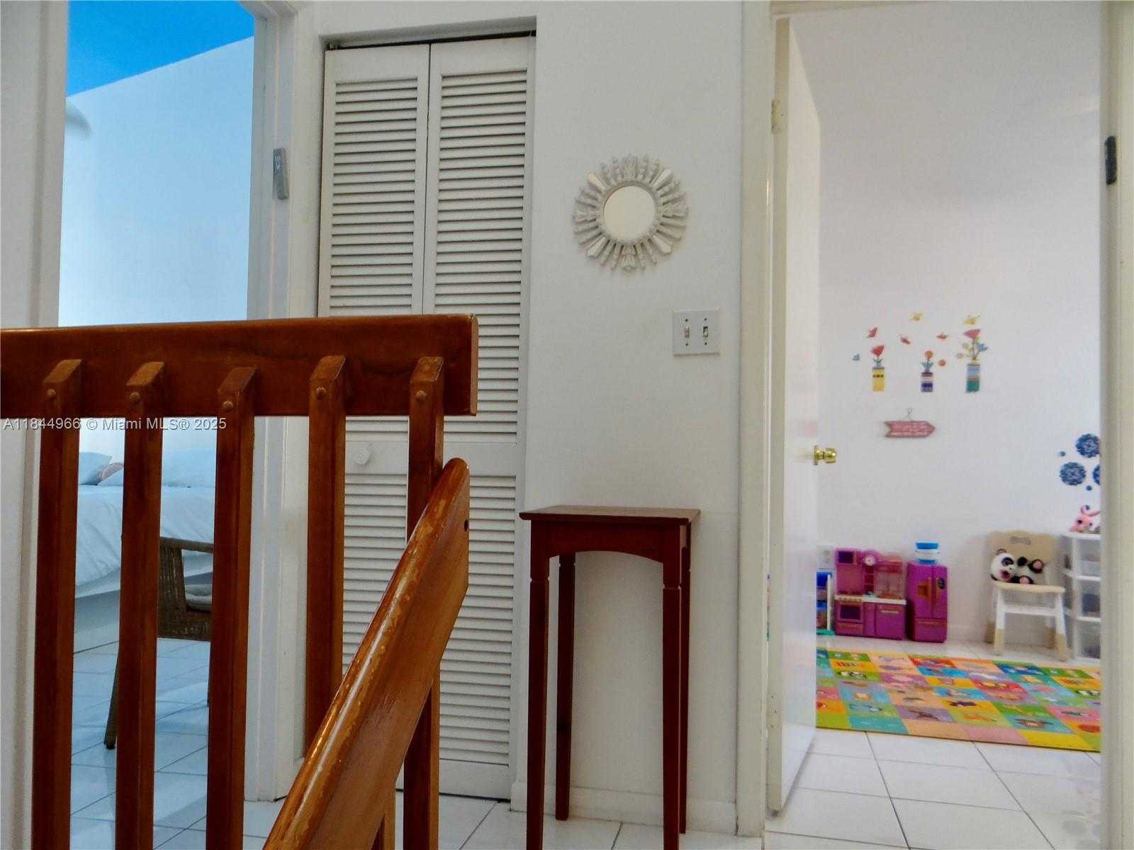 Small Image of 3500 MAGELLAN CIR #714, Aventura Number 44