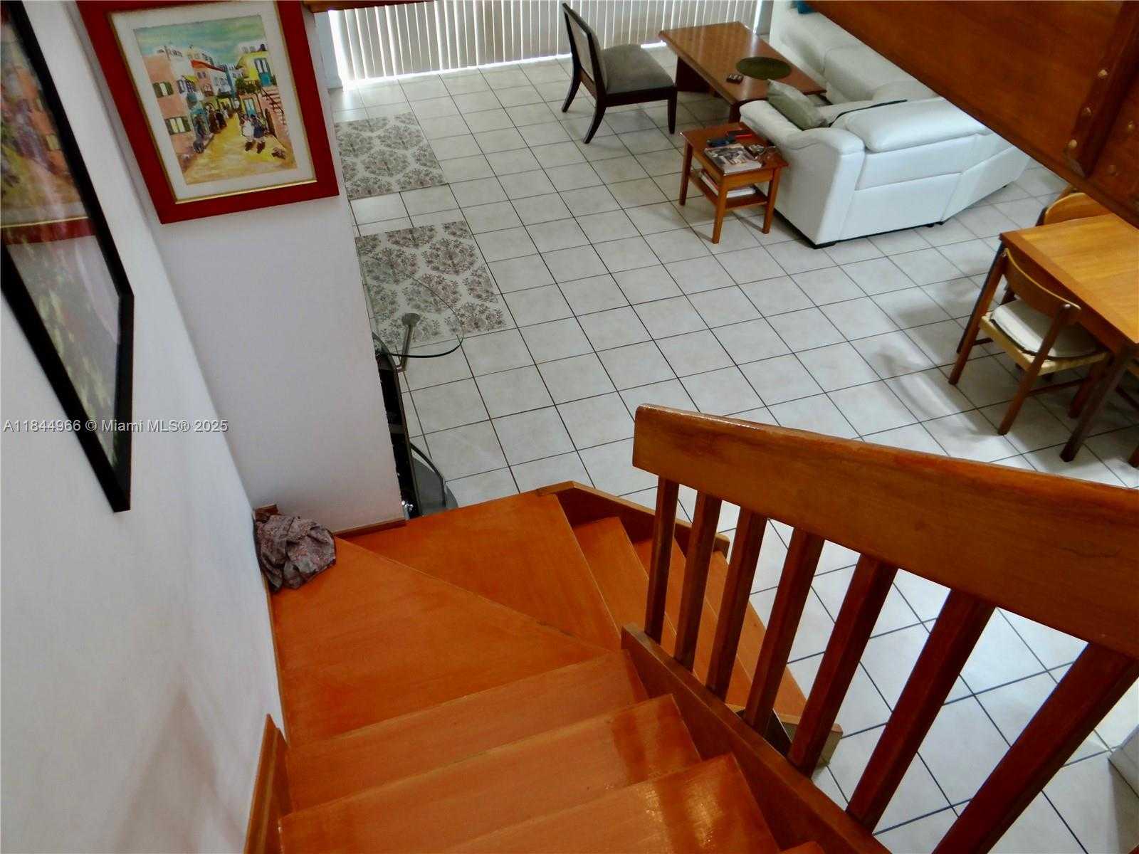 Small Image of 3500 MAGELLAN CIR #714, Aventura Number 46