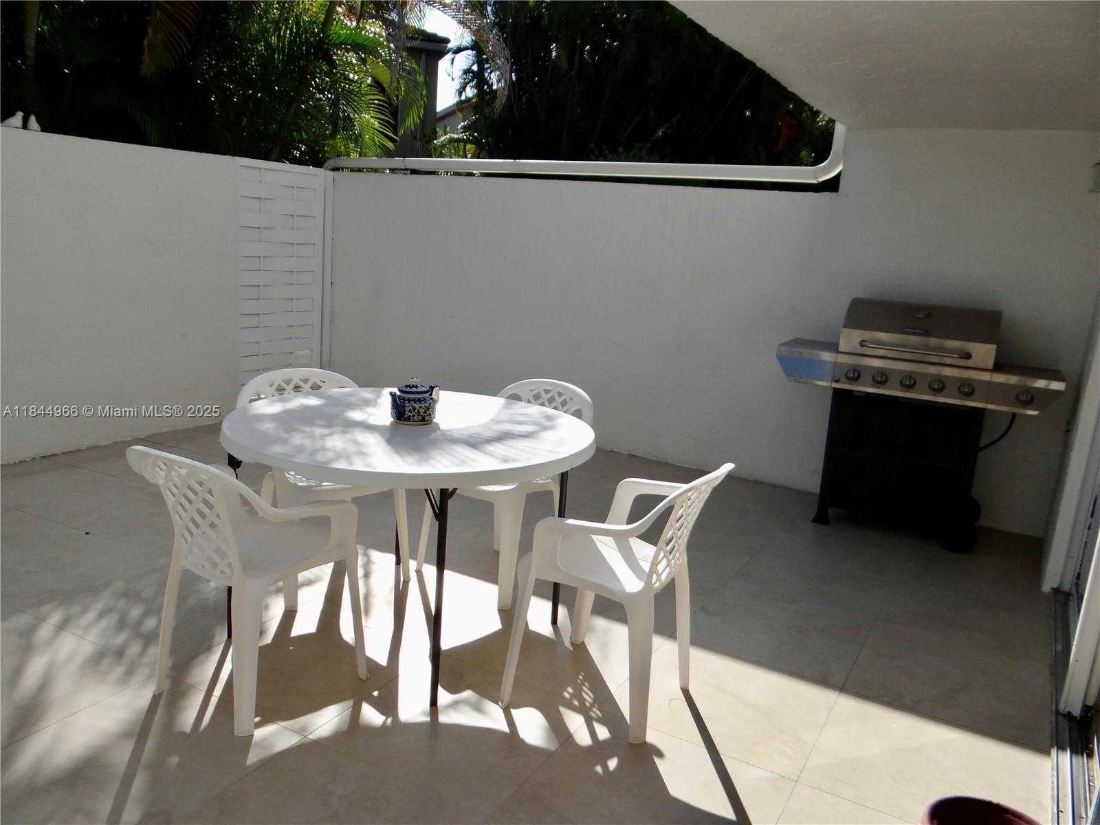 Small Image of 3500 MAGELLAN CIR #714, Aventura Number 48