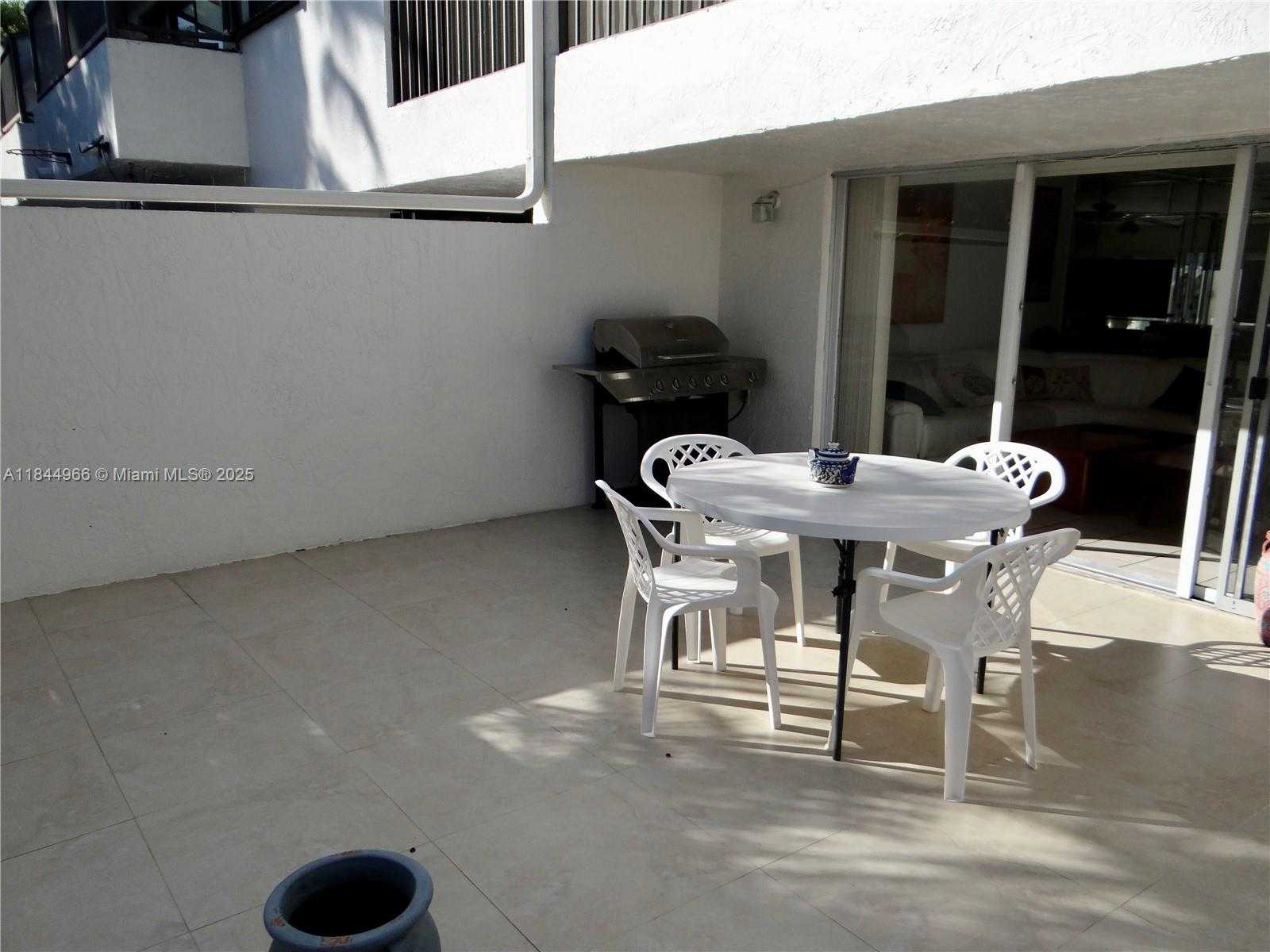 Small Image of 3500 MAGELLAN CIR #714, Aventura Number 49
