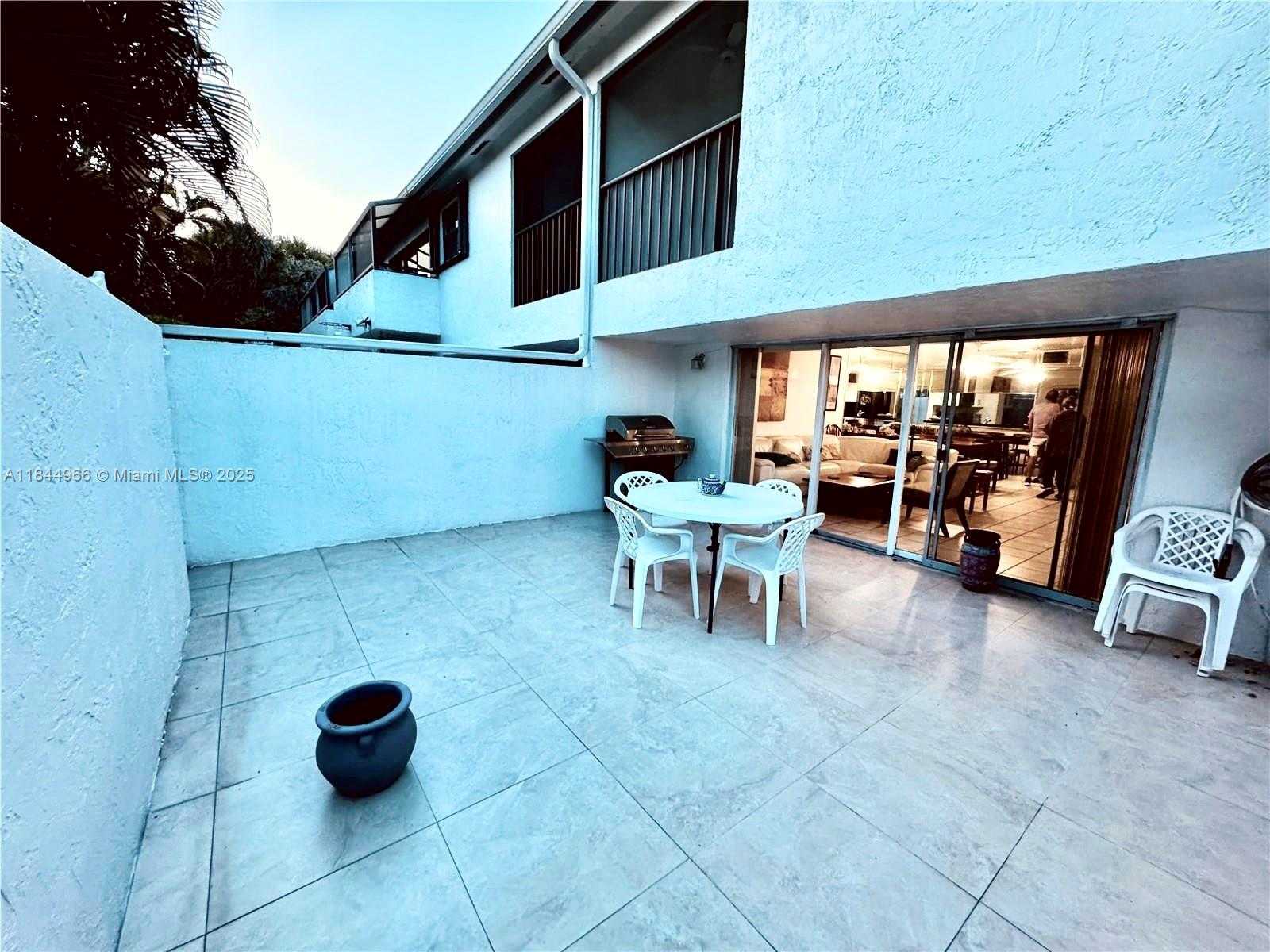 Small Image of 3500 MAGELLAN CIR #714, Aventura Number 50