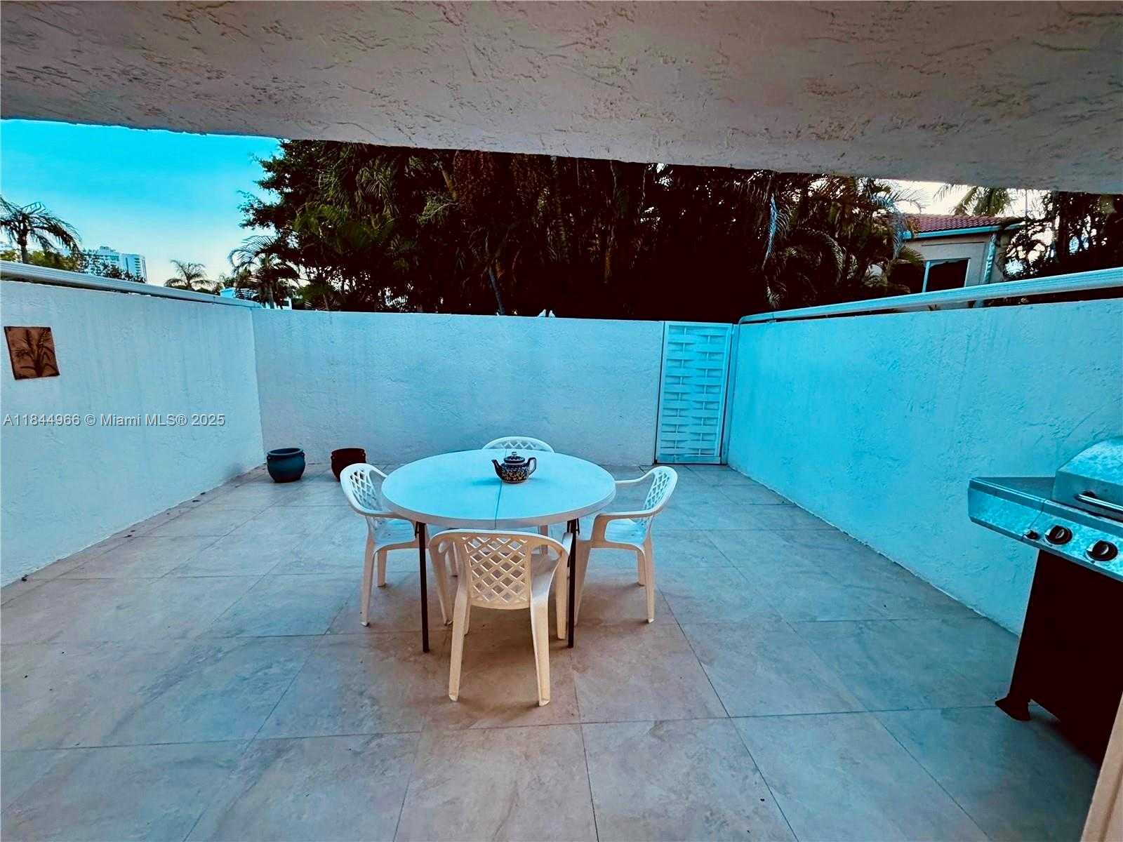 Small Image of 3500 MAGELLAN CIR #714, Aventura Number 51