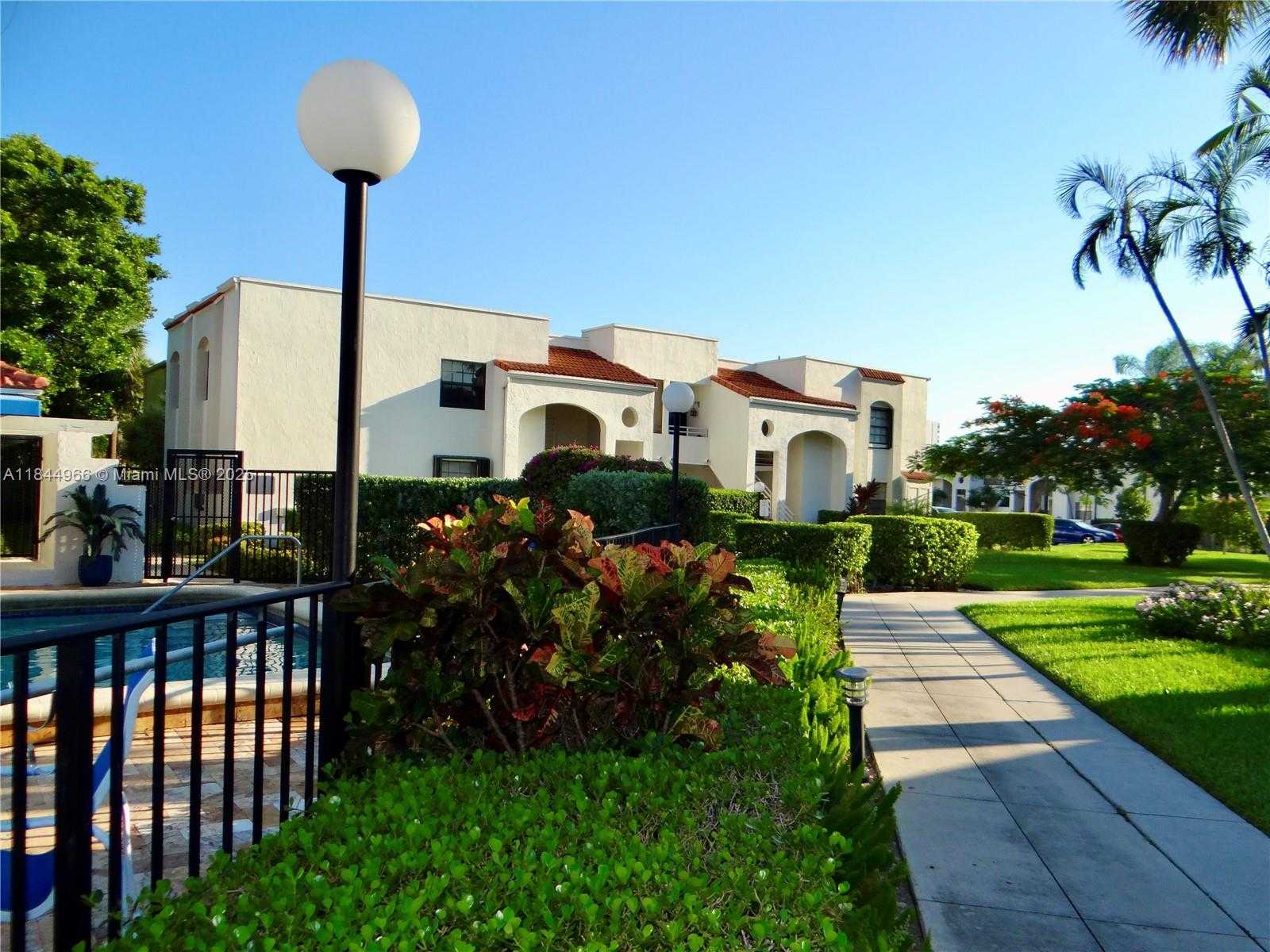 Small Image of 3500 MAGELLAN CIR #714, Aventura Number 54