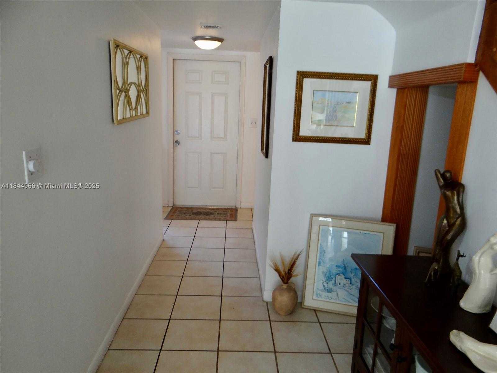 Small Image of 3500 MAGELLAN CIR #714, Aventura Number 6