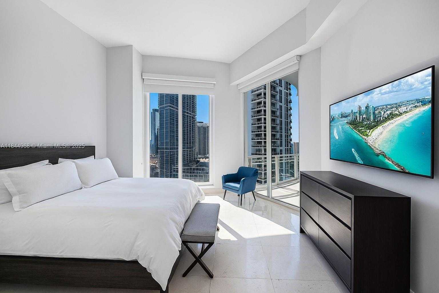 Small Image of 900 BRICKELL KEY BLVD #2005, Miami Number 7