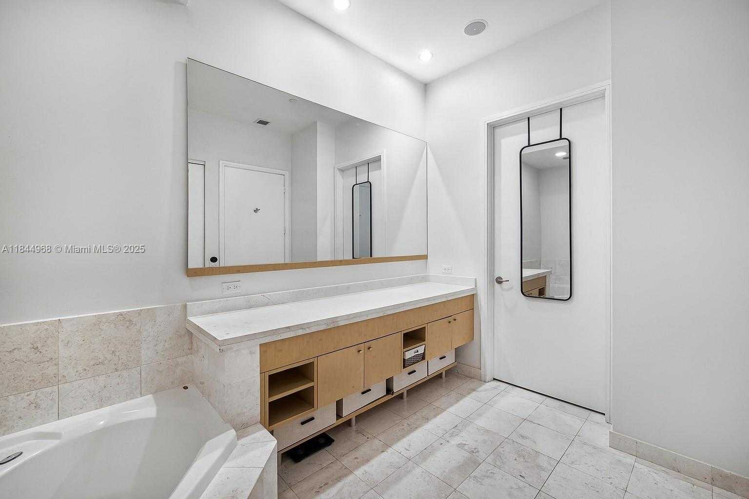 Small Image of 900 BRICKELL KEY BLVD #2005, Miami Number 9