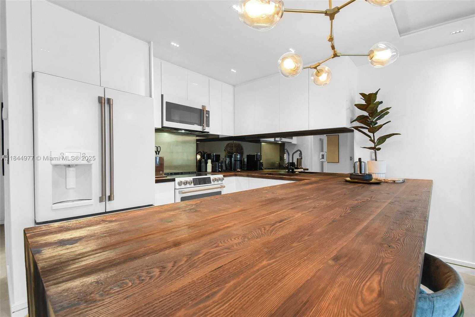 Small Image of 2301 COLLINS AVE #1201, Miami Beach Number 12