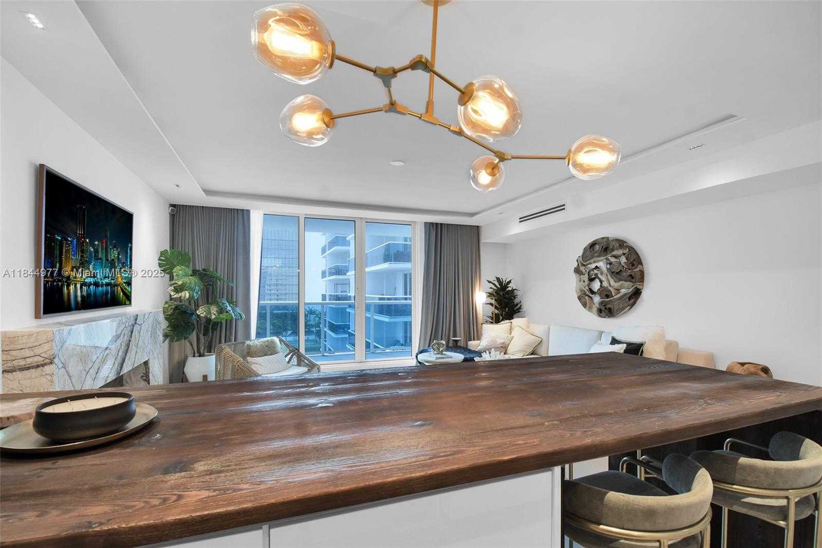 Small Image of 2301 COLLINS AVE #1201, Miami Beach Number 13
