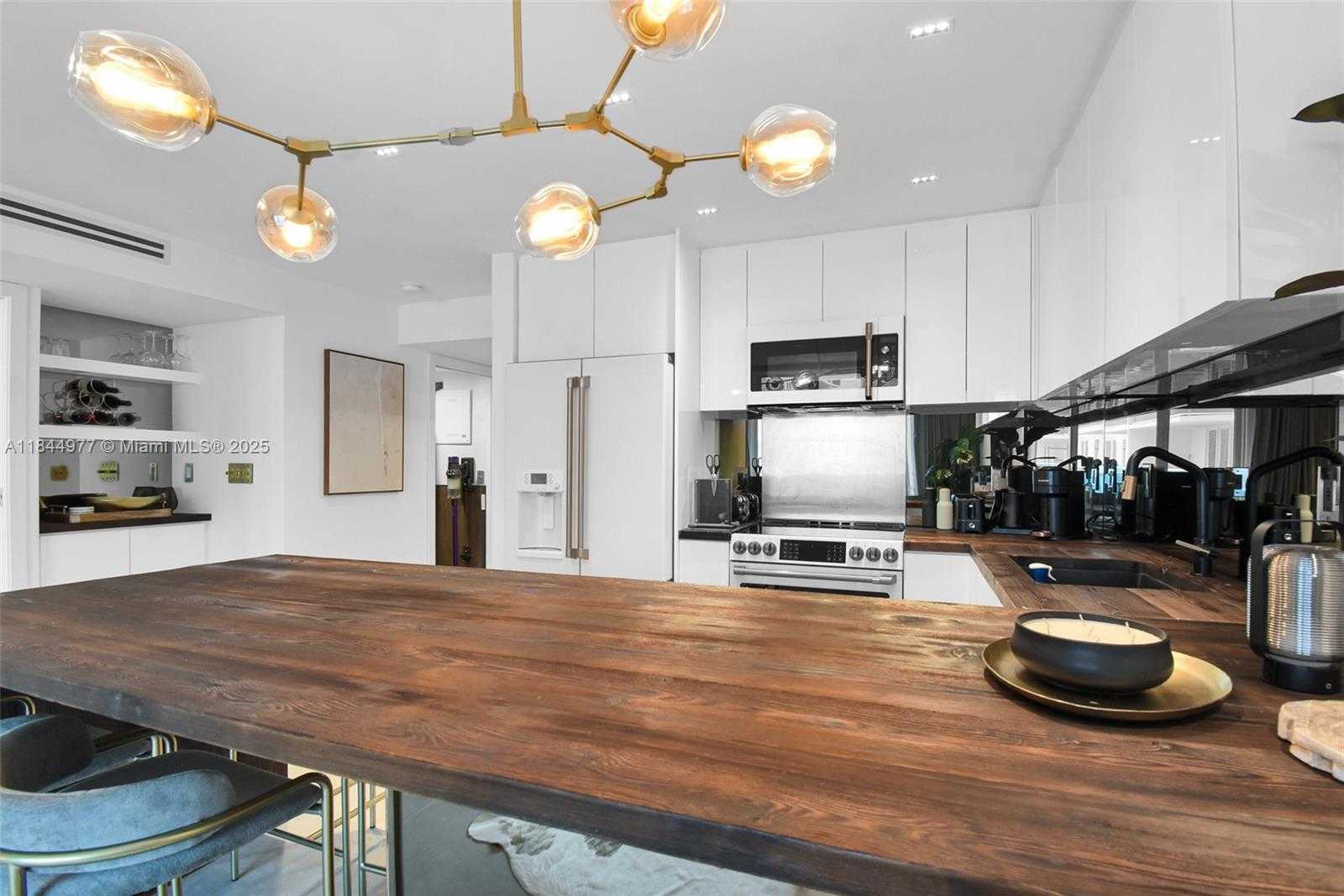 Small Image of 2301 COLLINS AVE #1201, Miami Beach Number 14