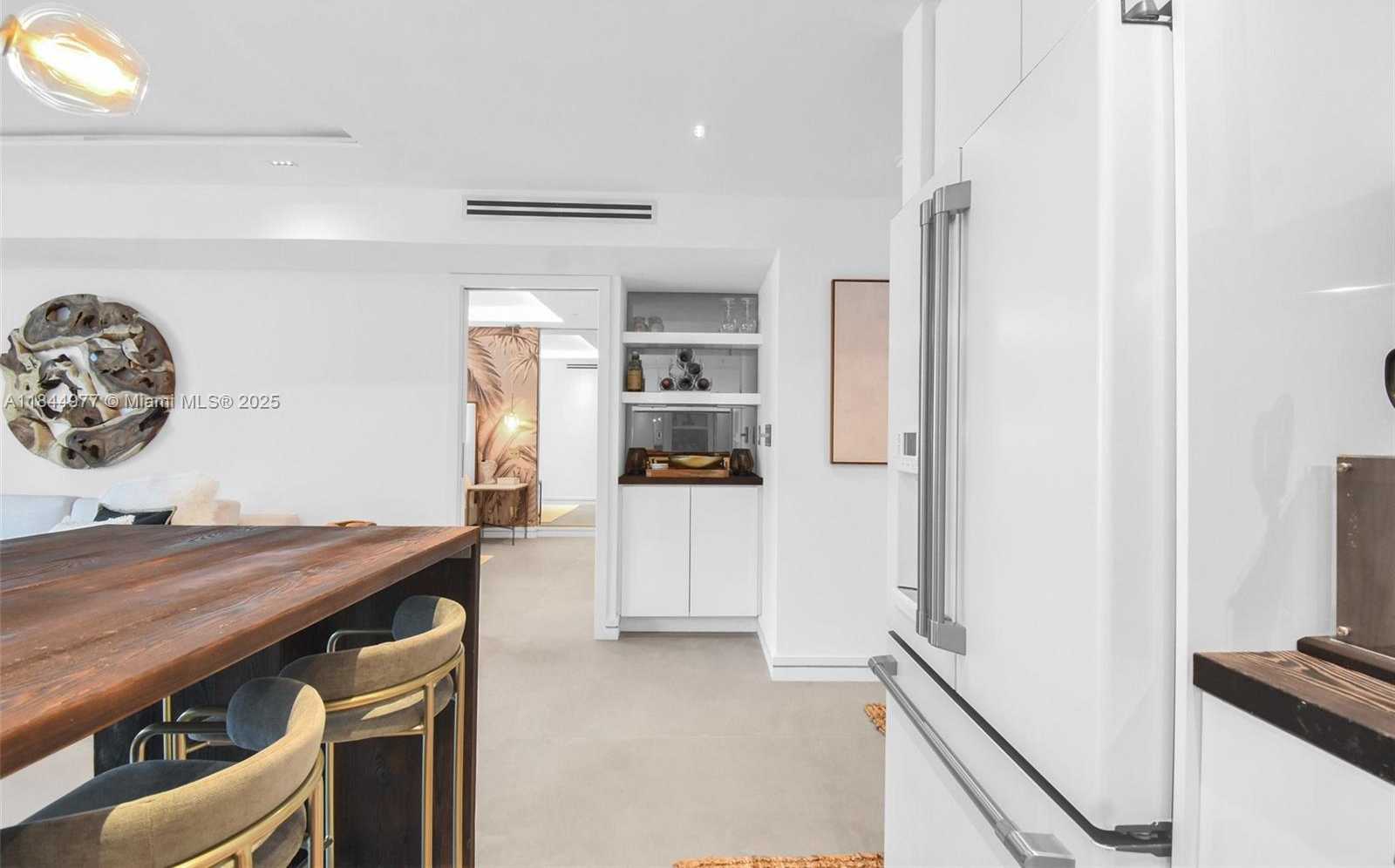 Small Image of 2301 COLLINS AVE #1201, Miami Beach Number 17