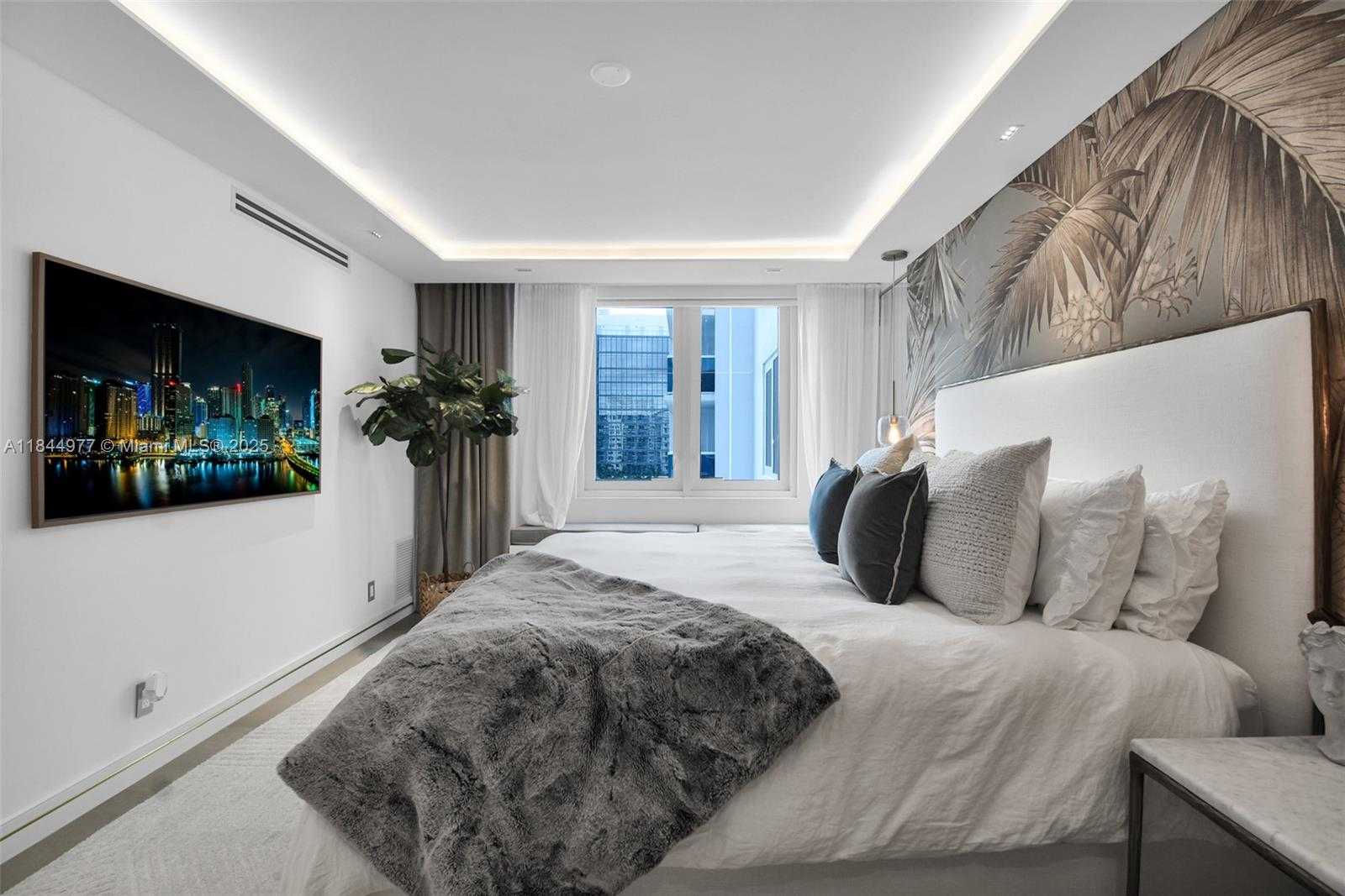 Small Image of 2301 COLLINS AVE #1201, Miami Beach Number 19