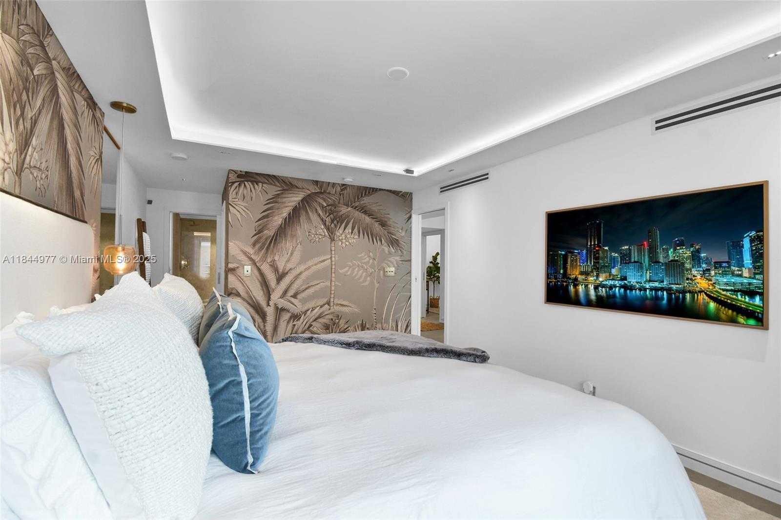 Small Image of 2301 COLLINS AVE #1201, Miami Beach Number 23