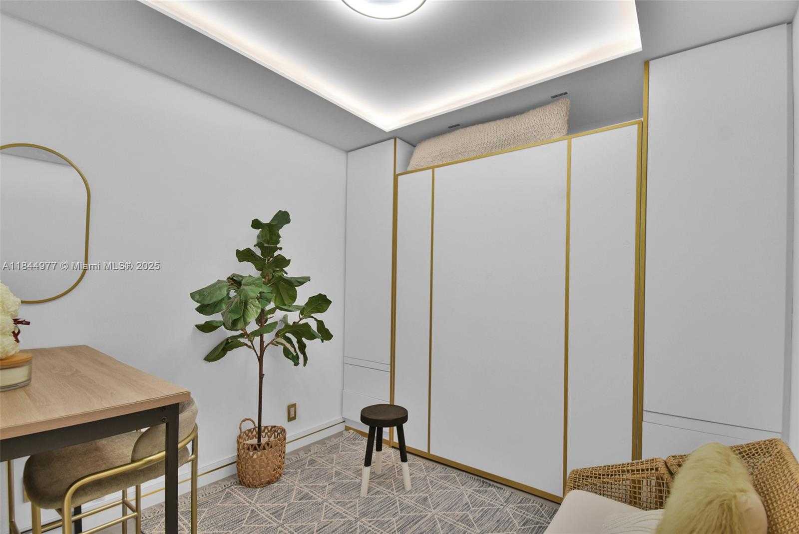 Small Image of 2301 COLLINS AVE #1201, Miami Beach Number 24