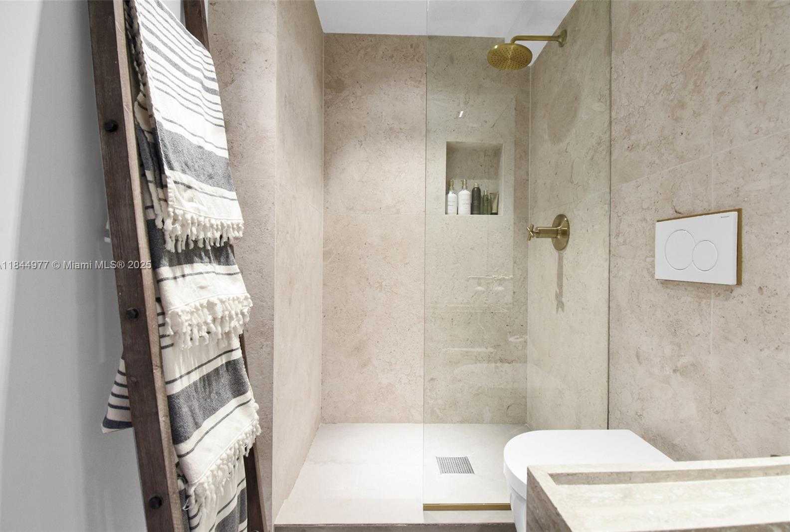 Small Image of 2301 COLLINS AVE #1201, Miami Beach Number 35