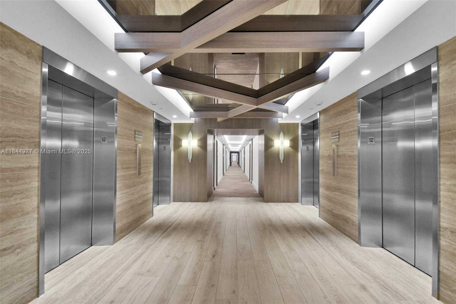 Small Image of 2301 COLLINS AVE #1201, Miami Beach Number 37