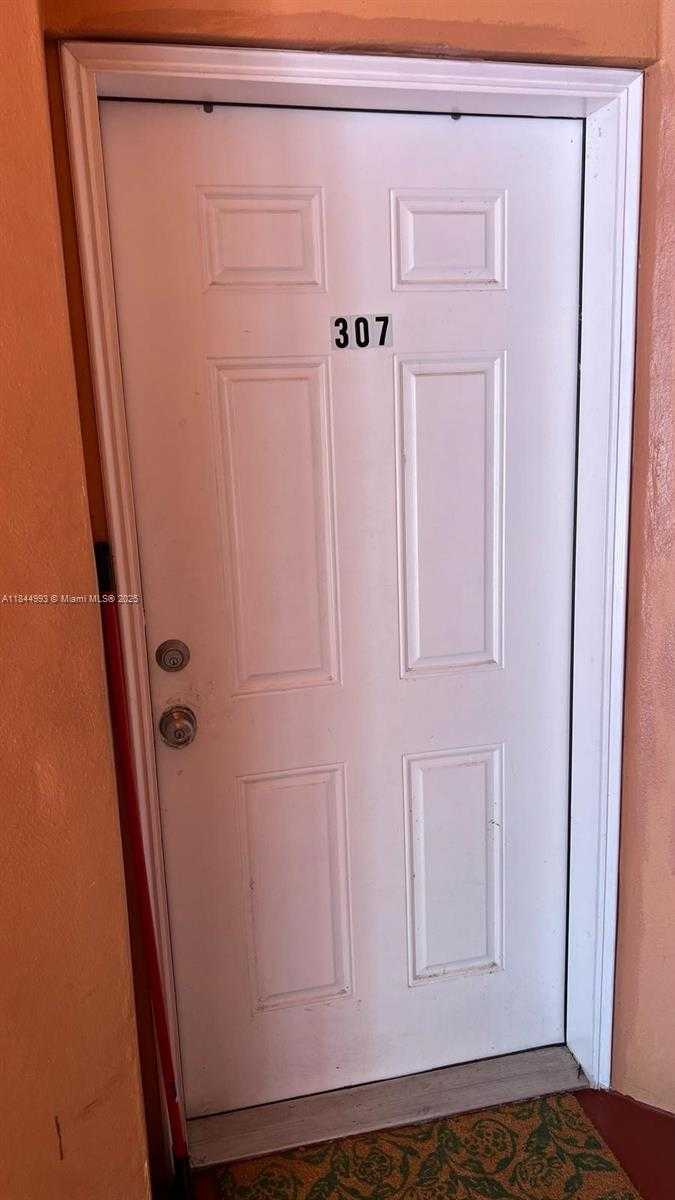 Small Image of 19080 NORTH EAST 3RD CT #307, Miami Number 14