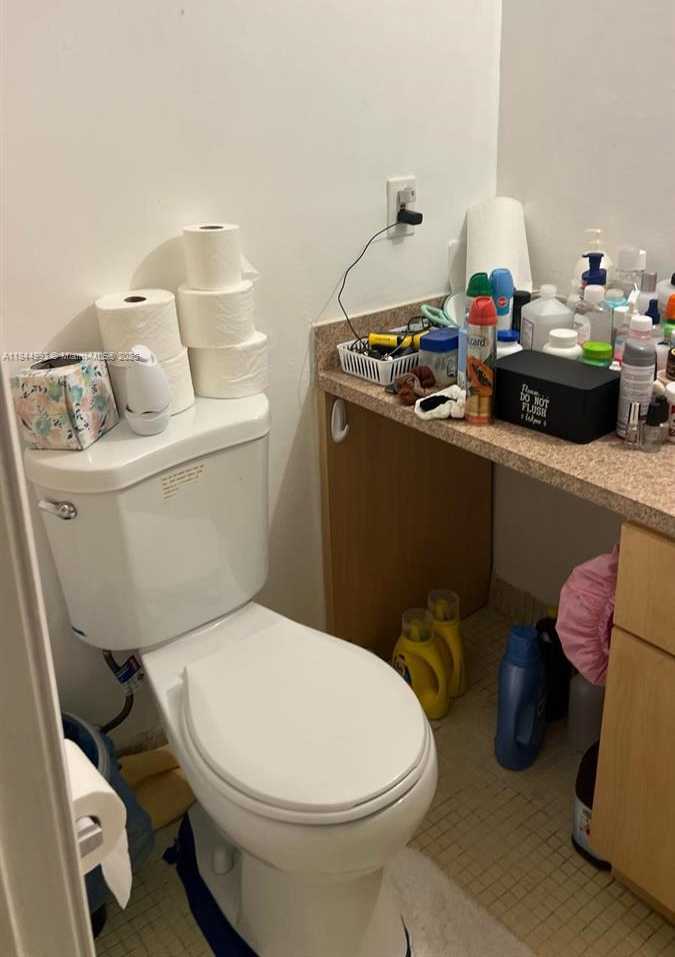 Small Image of 19080 NORTH EAST 3RD CT #307, Miami Number 8