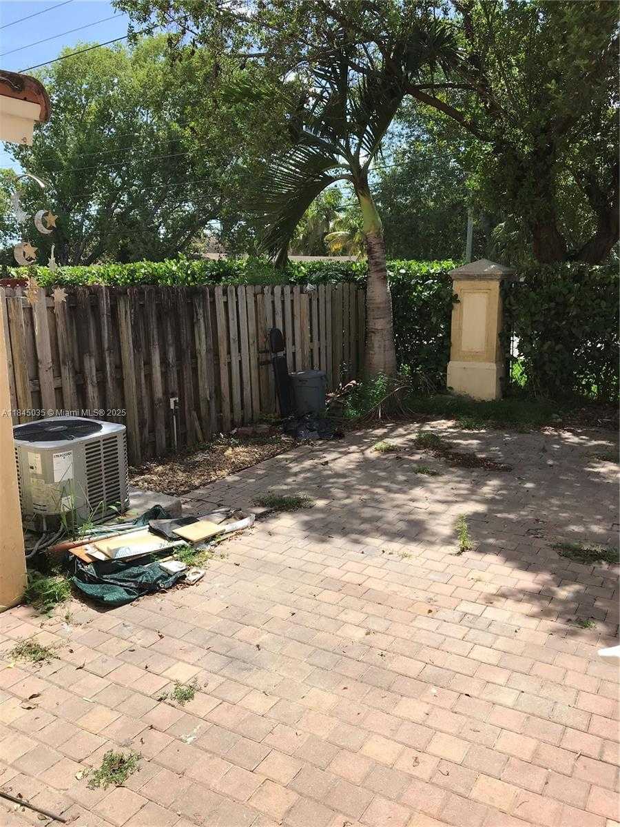 Small Image of 170 SOUTH EAST 6TH RD, Homestead Number 16
