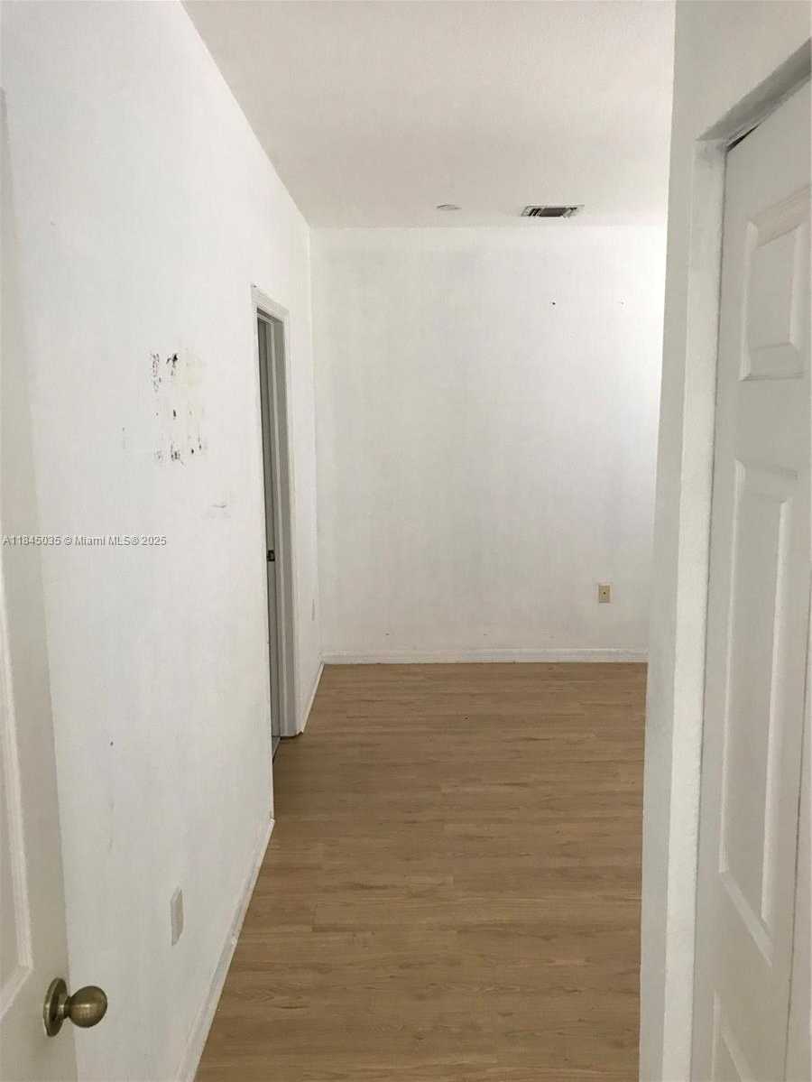 Small Image of 170 SOUTH EAST 6TH RD, Homestead Number 30