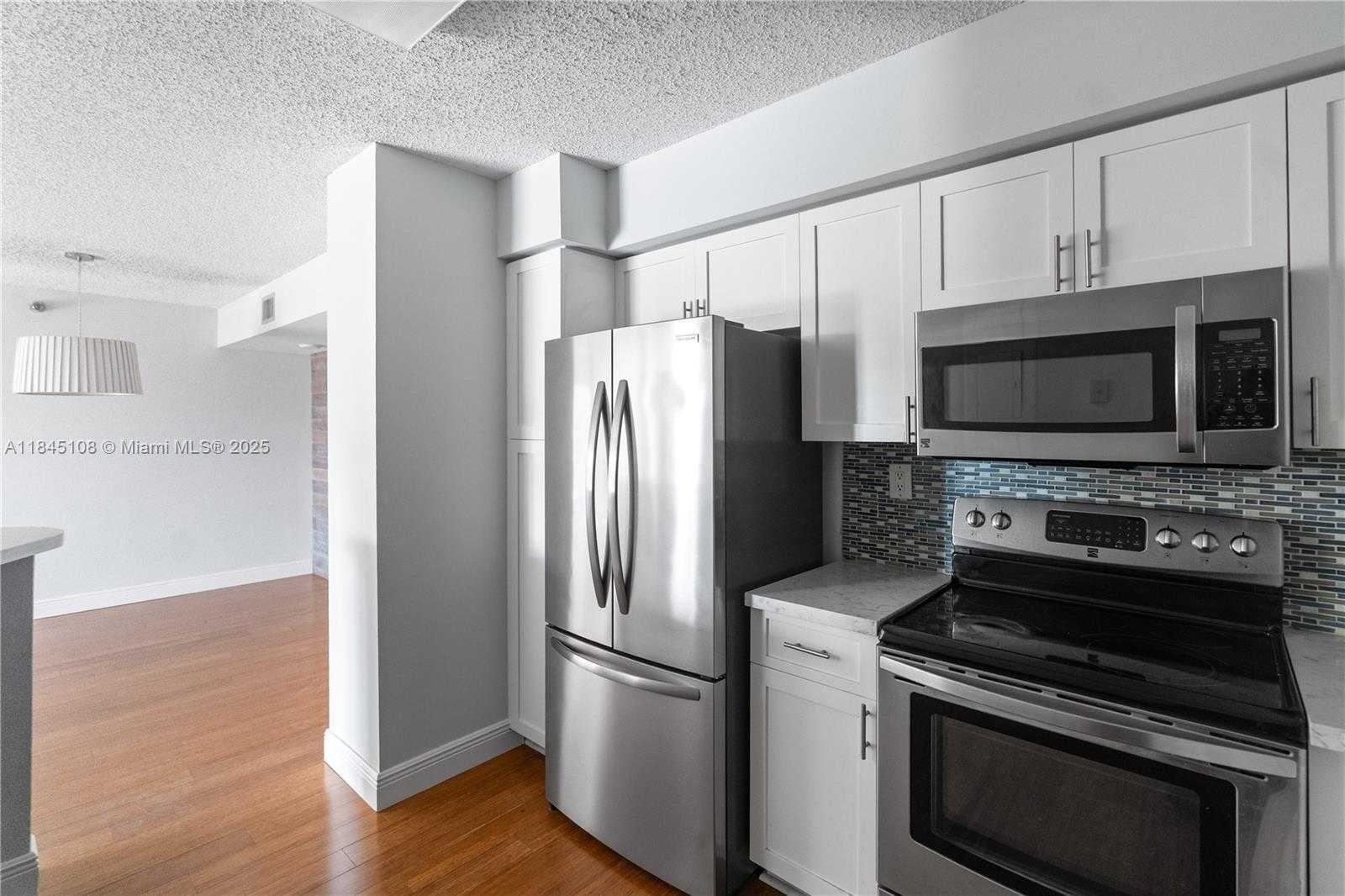 Small Image of 3400 NORTH EAST 192ND ST #311, Aventura Number 4