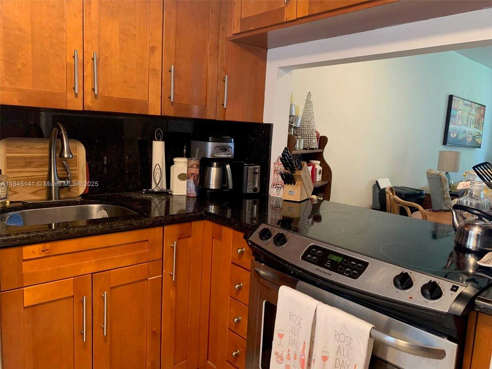 Small Image of 2999 POINT EAST DR #C110, Aventura Number 13