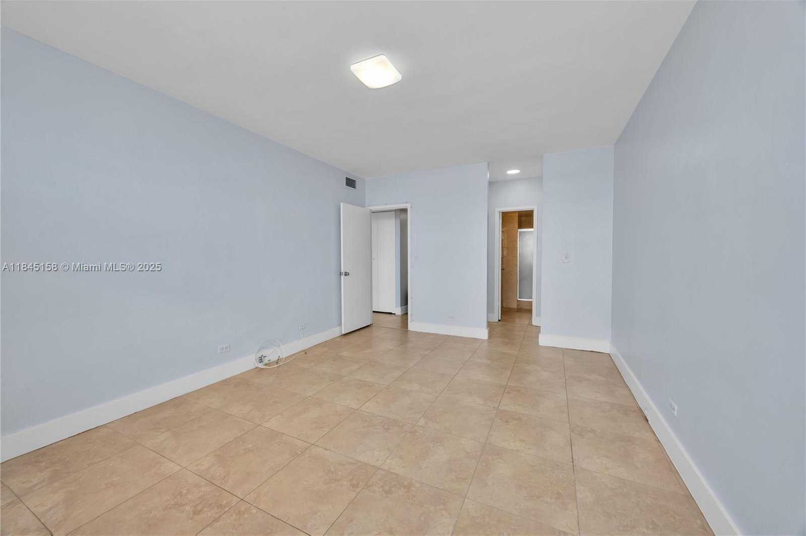 Small Image of 7441 WAYNE AVE #15E, Miami Beach Number 25