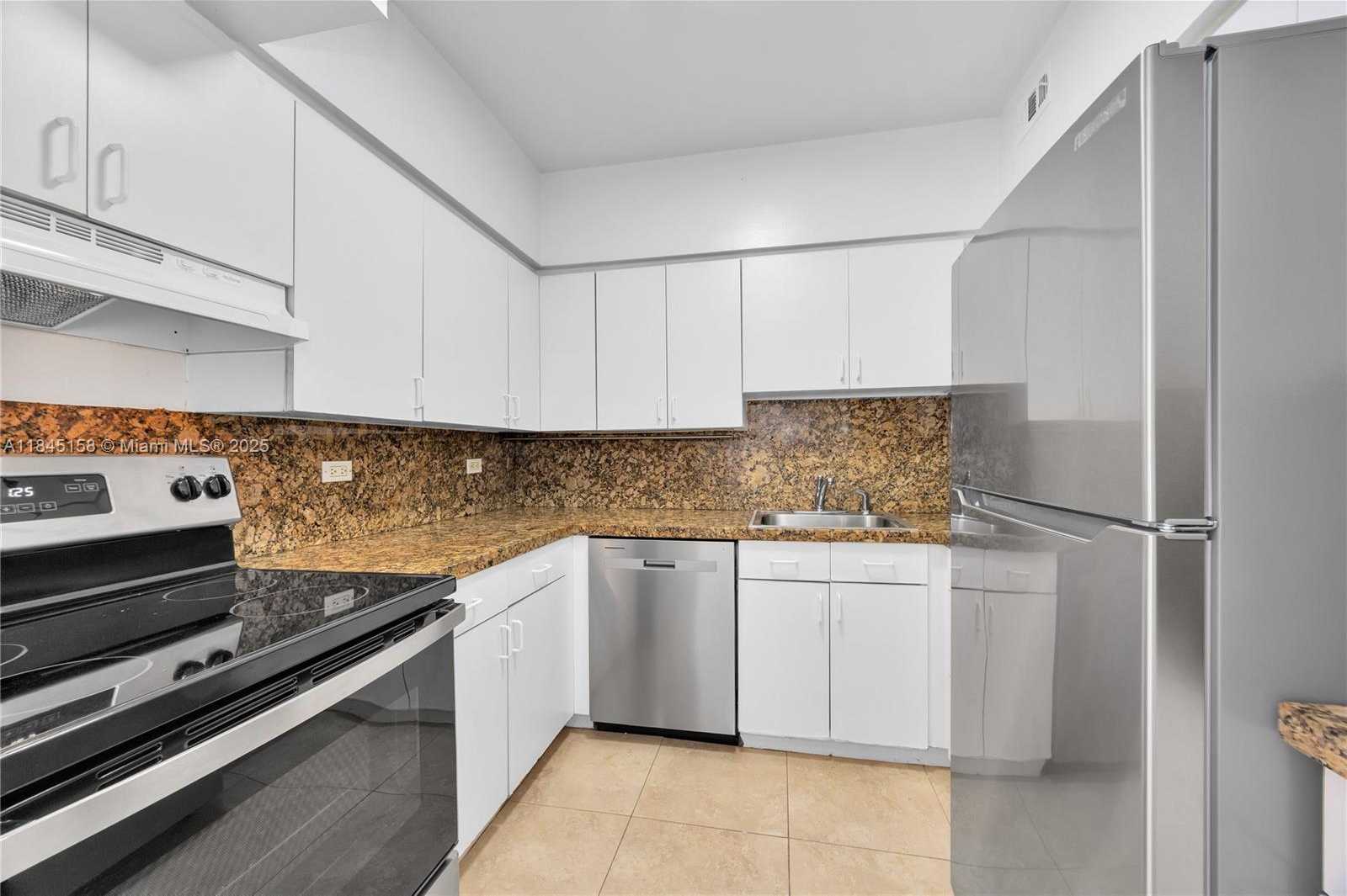 Small Image of 7441 WAYNE AVE #15E, Miami Beach Number 7