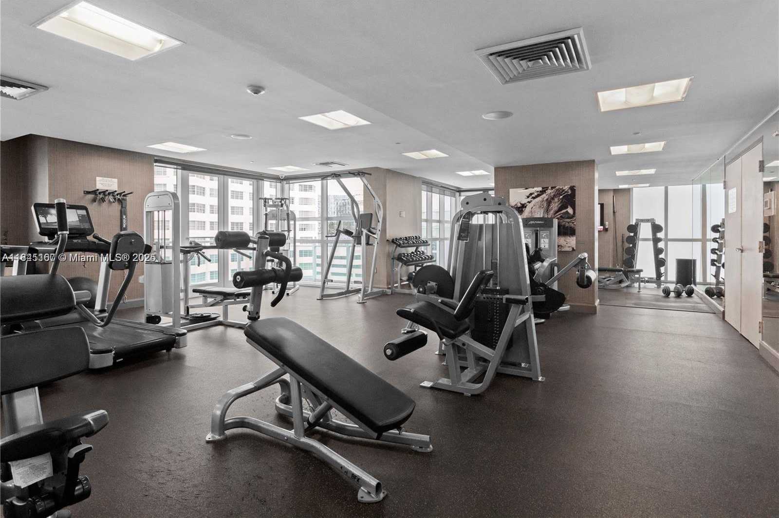 Small Image of 950 BRICKELL BAY DR #501, Miami Number 18
