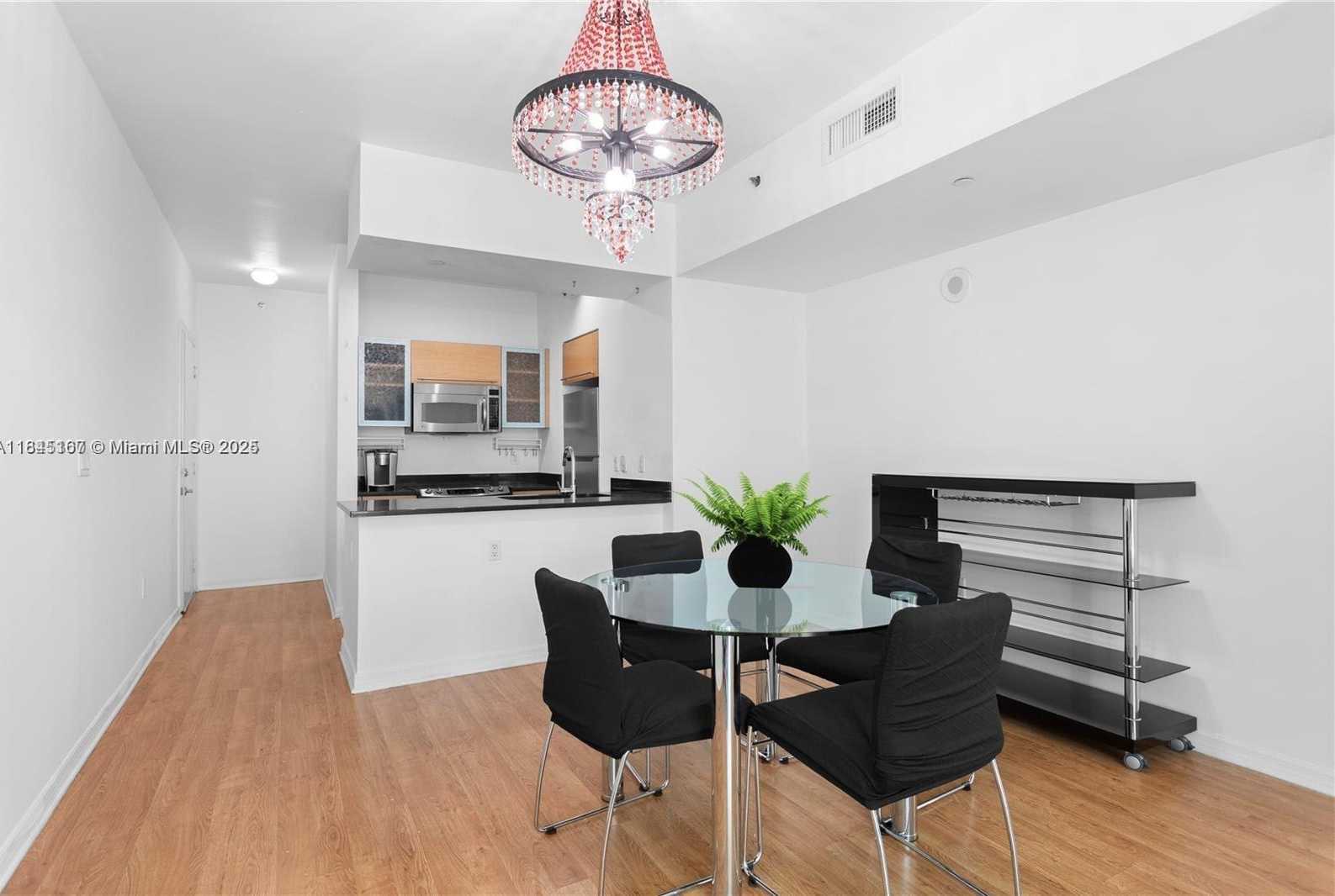 Small Image of 950 BRICKELL BAY DR #501, Miami Number 7
