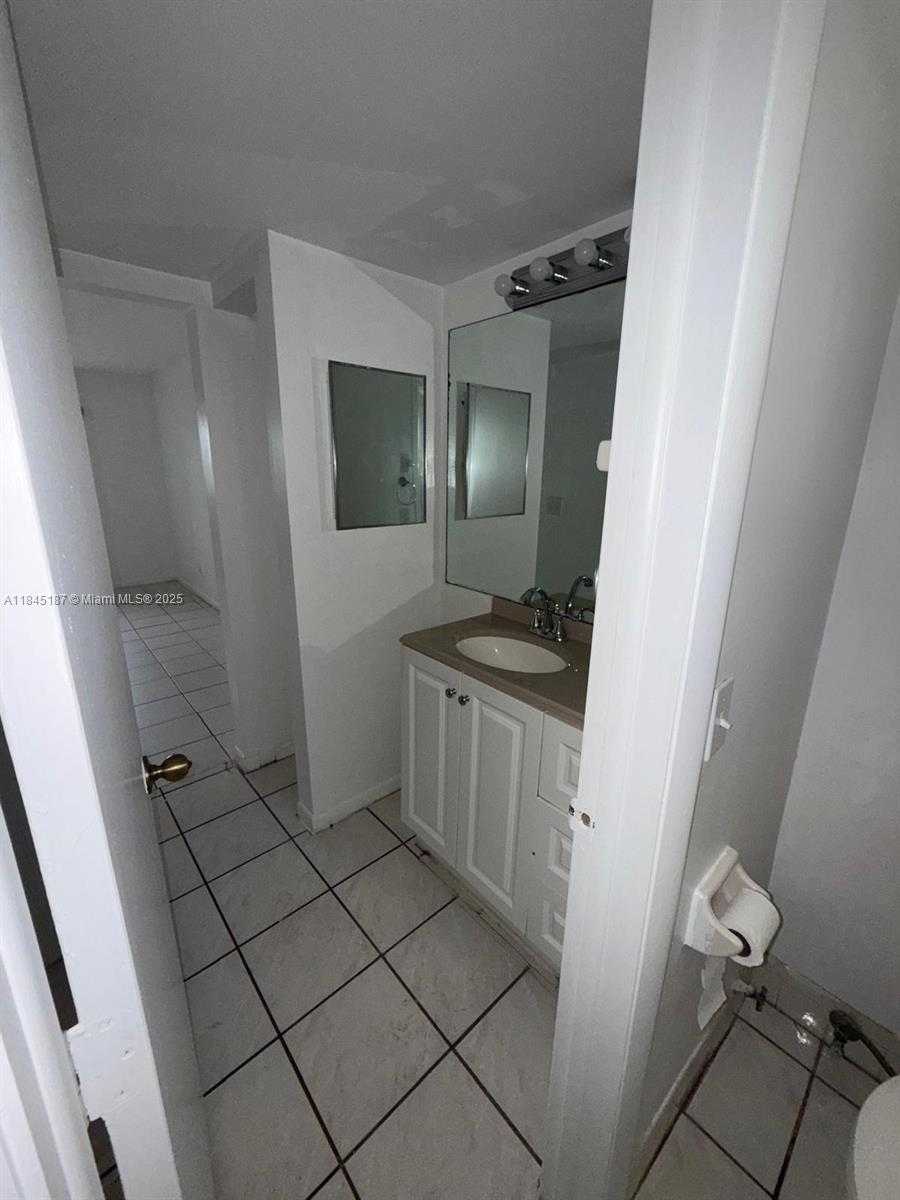 Small Image of 5800 NORTH WEST 64TH AVE #306, Tamarac Number 11