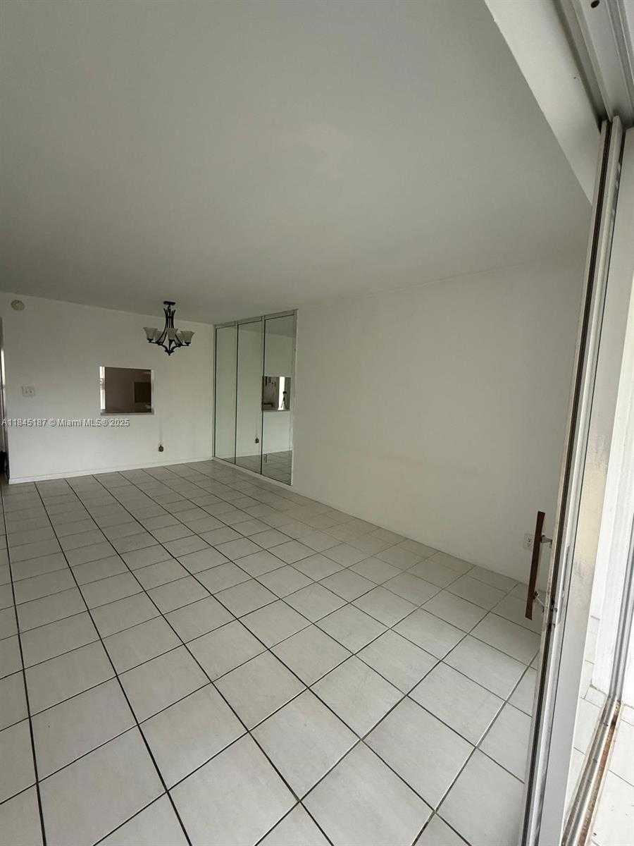 Small Image of 5800 NORTH WEST 64TH AVE #306, Tamarac Number 6