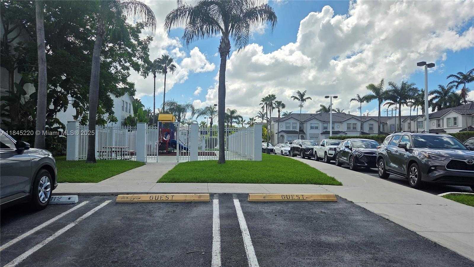 Small Image of 5590 NORTH WEST 107TH AVE #1111, Doral Number 2