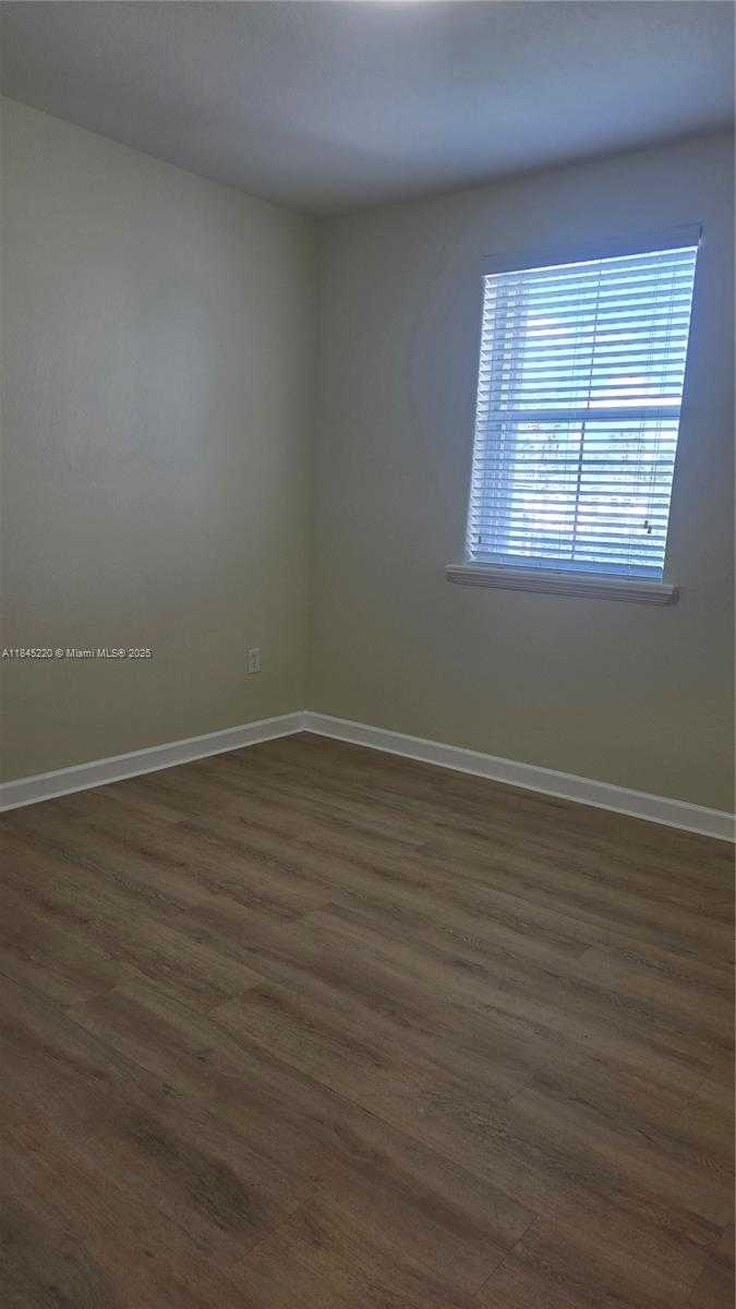 Small Image of 5590 NORTH WEST 107TH AVE #1111, Doral Number 24