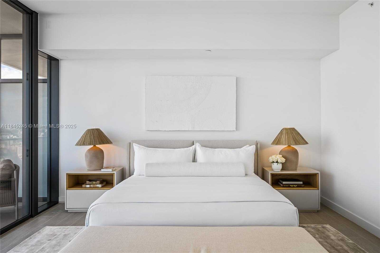Small Image of 500 ALTON #2305/06, Miami Beach Number 12
