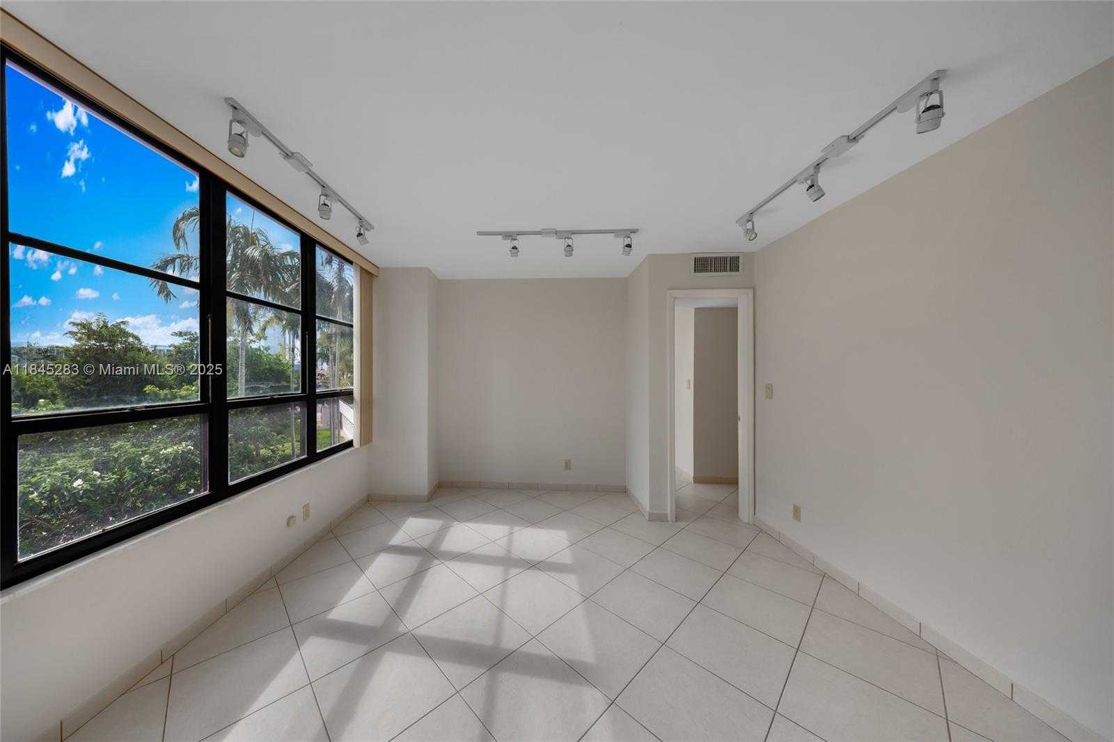 Small Image of 600 THREE ISLANDS BLVD #212, Hallandale Beach Number 15