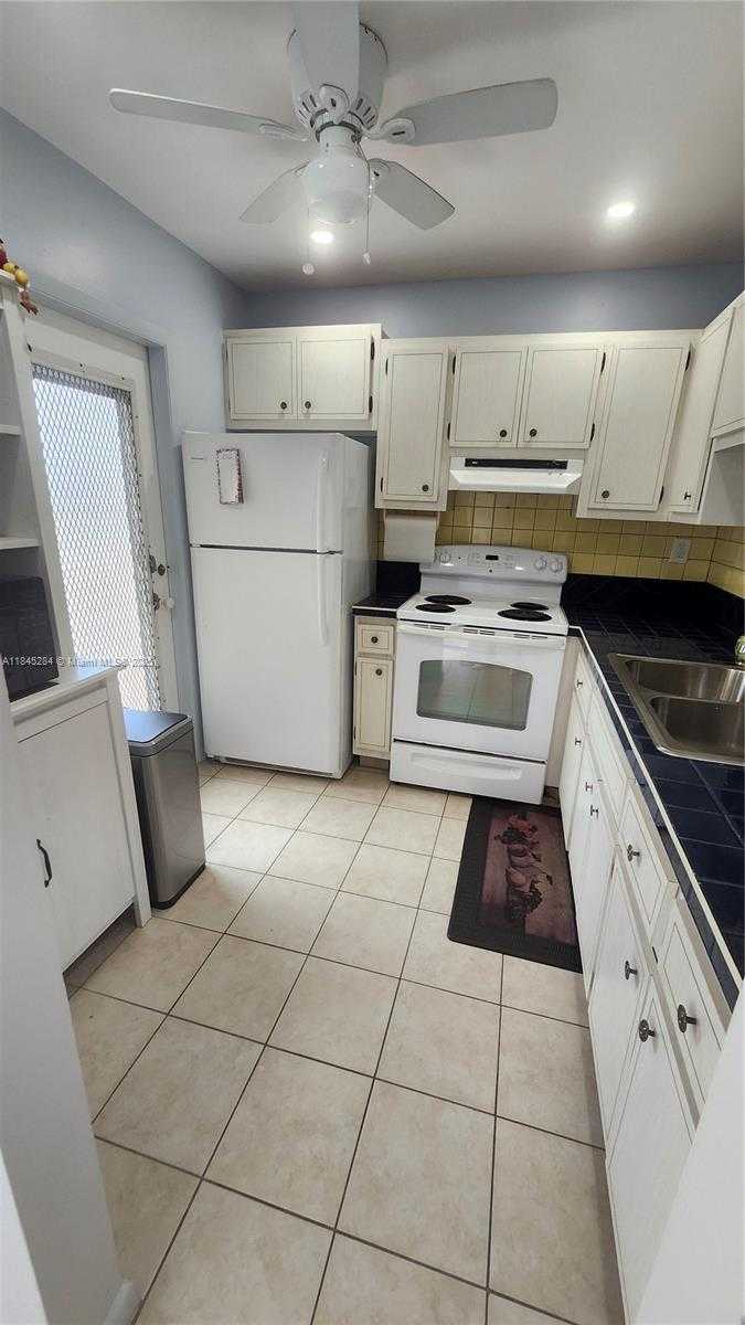 Small Image of 4299 NORTH WEST 16TH ST #209, Lauderhill Number 3