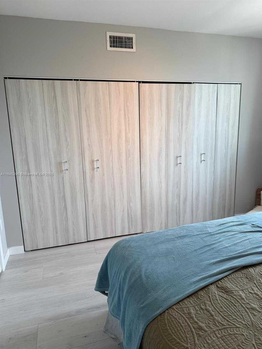 Small Image of 275 NORTH EAST 18TH ST #1405, Miami Number 16